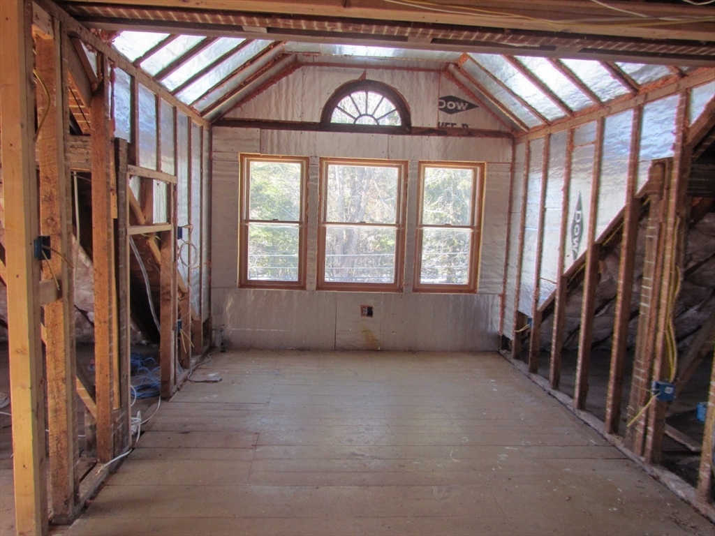 Lunenburg, Massachusetts, 01462, United States, 3 Bedrooms Bedrooms, ,3 BathroomsBathrooms,Residential,For Sale,1967616