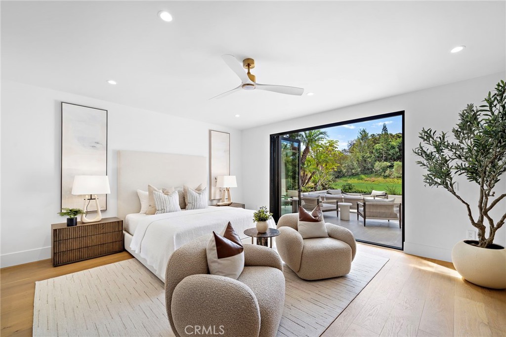 Newport Beach, California, 92660, United States, 4 Bedrooms Bedrooms, ,5 BathroomsBathrooms,Residential,For Sale,1942289