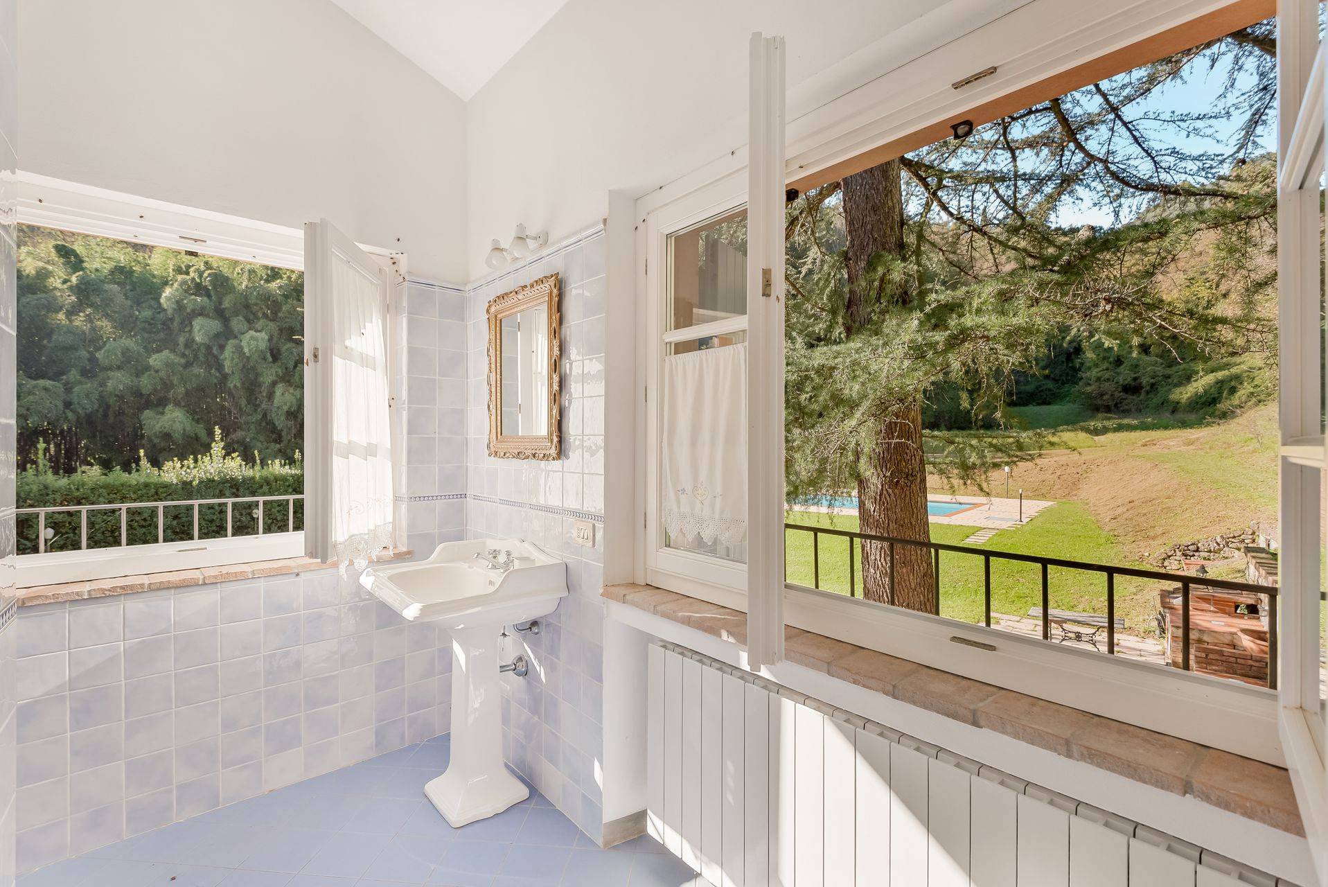 Camaiore, Lucca, 55041, IT, 10 Bedrooms Bedrooms, ,11 BathroomsBathrooms,Residential,For Sale,1991599