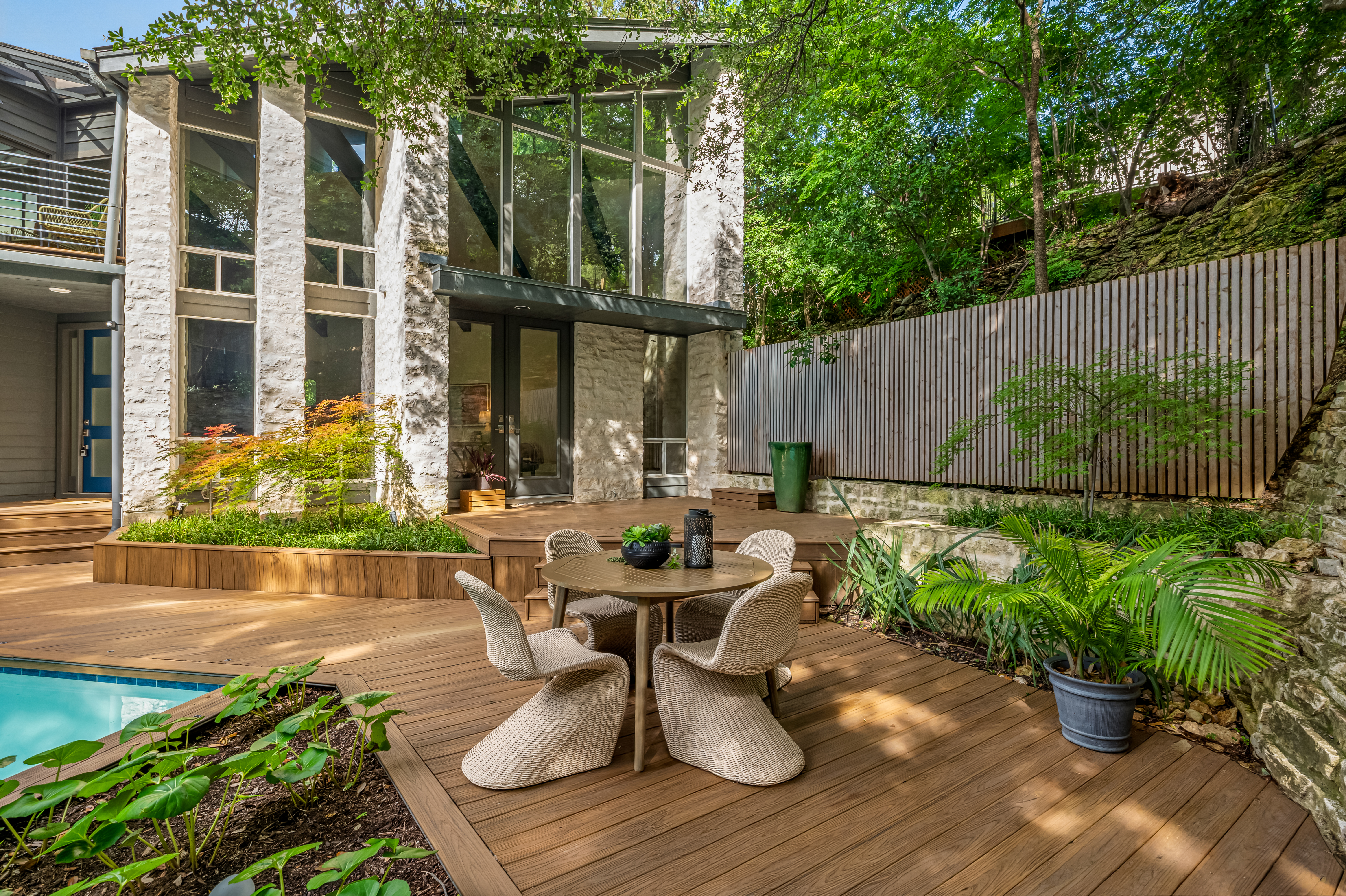  Tarrytown Home with Personality, Privacy, and a Pool - 物件實景