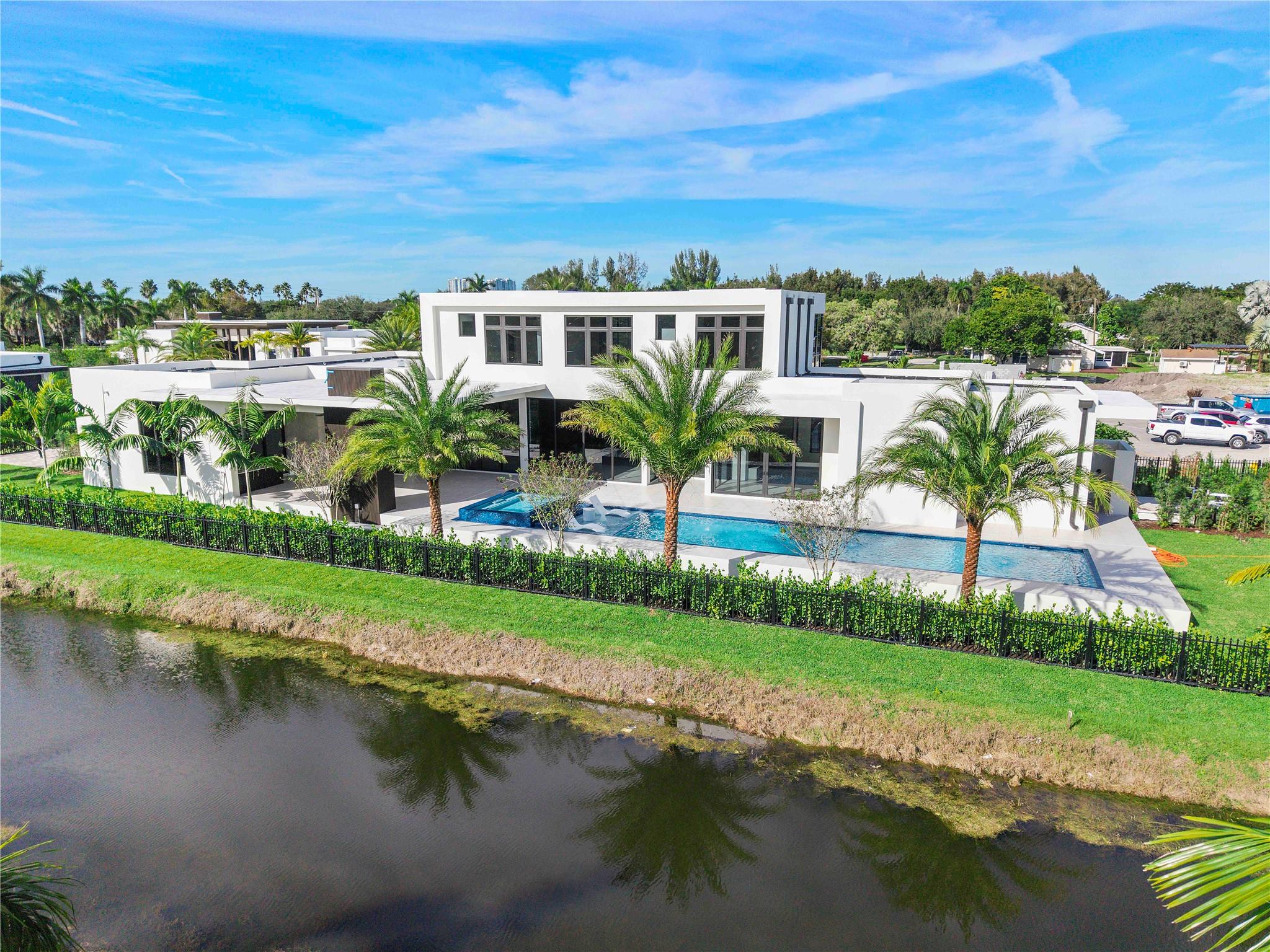 Plantation, Florida, 33323, United States, 6 Bedrooms Bedrooms, ,8 BathroomsBathrooms,Residential,For Sale,1984384