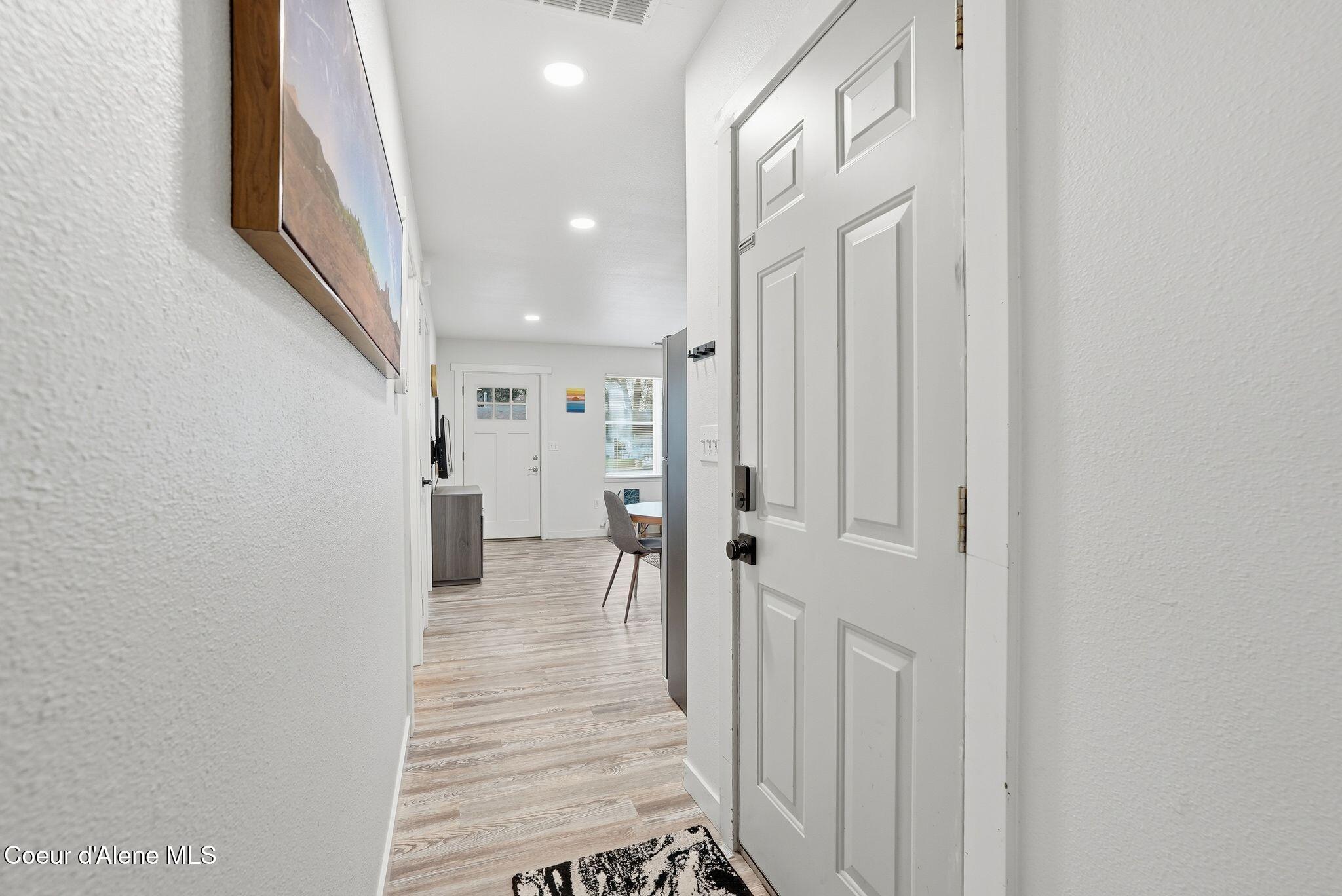 Coeur d'Alene, Idaho, 83814, United States, ,Residential,For Sale,2006105