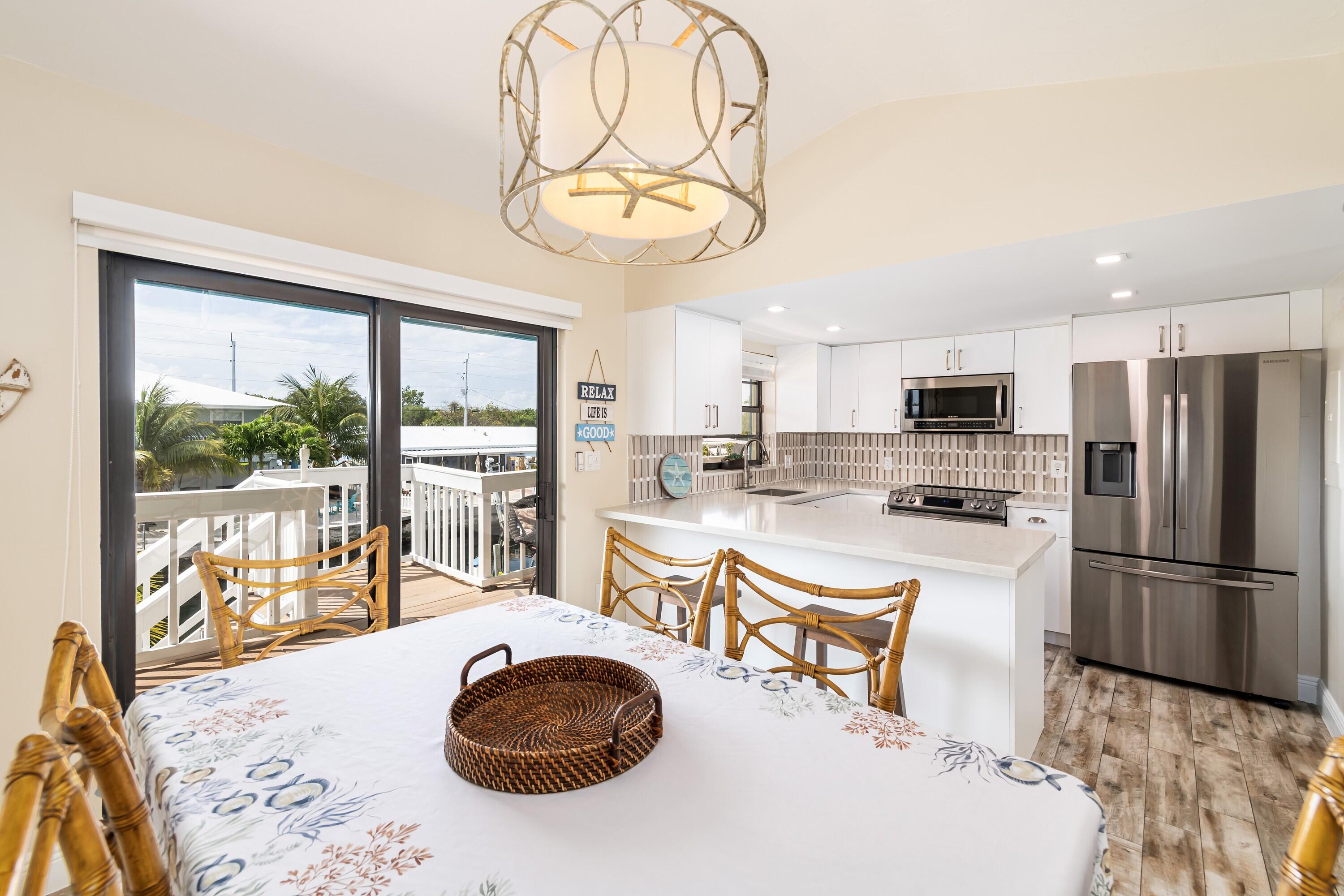 MARATHON, Florida, 33050, United States, 2 Bedrooms Bedrooms, ,2 BathroomsBathrooms,Residential,For Sale,1988223