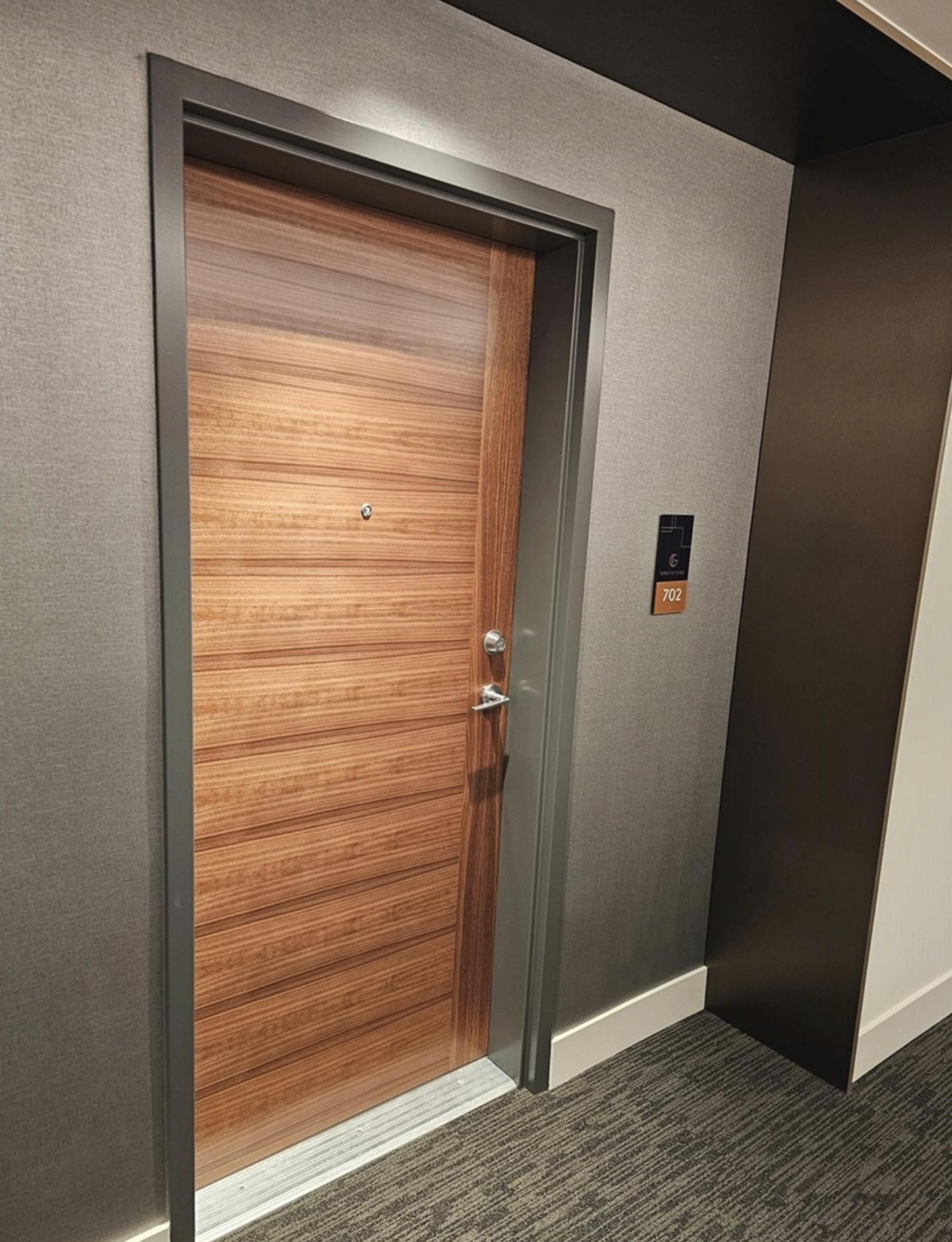  Luxurious High-Rise Living - 物件實景