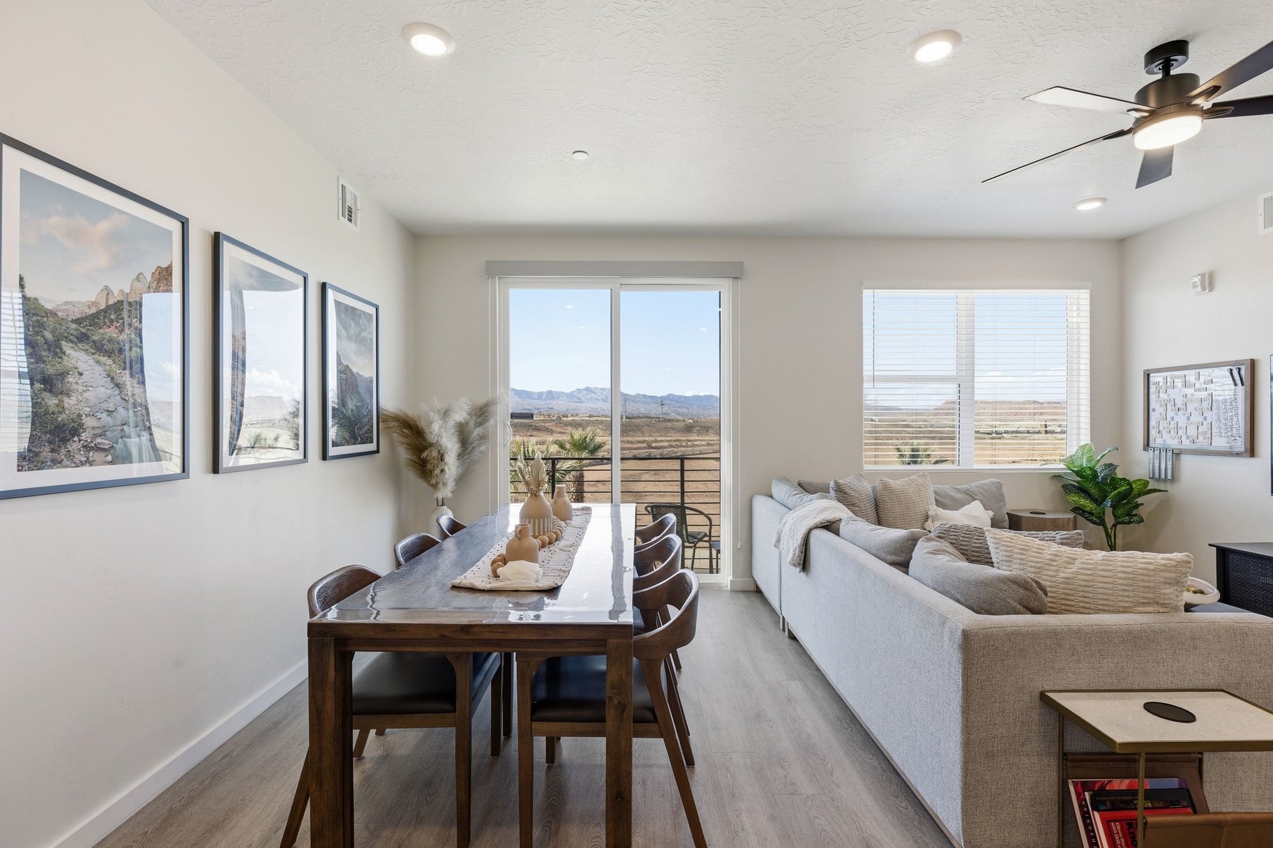  Top-Floor Desert Color Retreat With Lagoon Access & Views - 物件實景