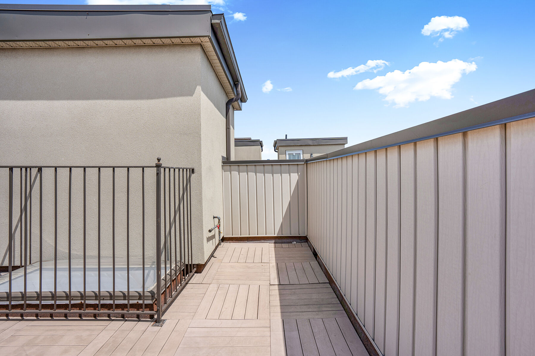  Rare Forest Hill Townhome - 物件實景