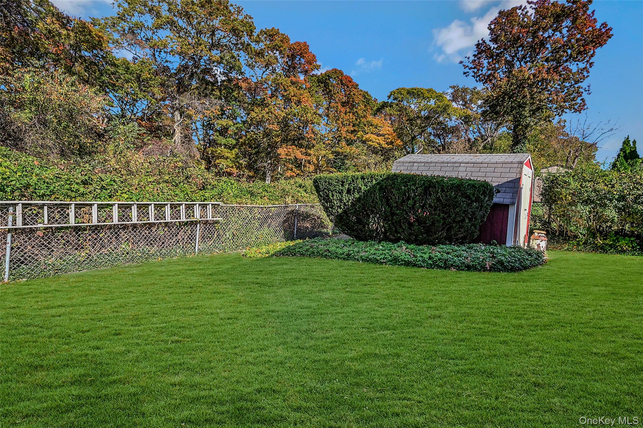 Selden, New York, 11784, United States, 3 Bedrooms Bedrooms, ,2 BathroomsBathrooms,Residential,For Sale,1988093