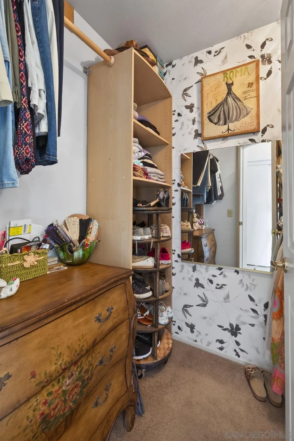 Camarillo, California, 93010, United States, 5 Bedrooms Bedrooms, ,4 BathroomsBathrooms,Residential,For Sale,2001849