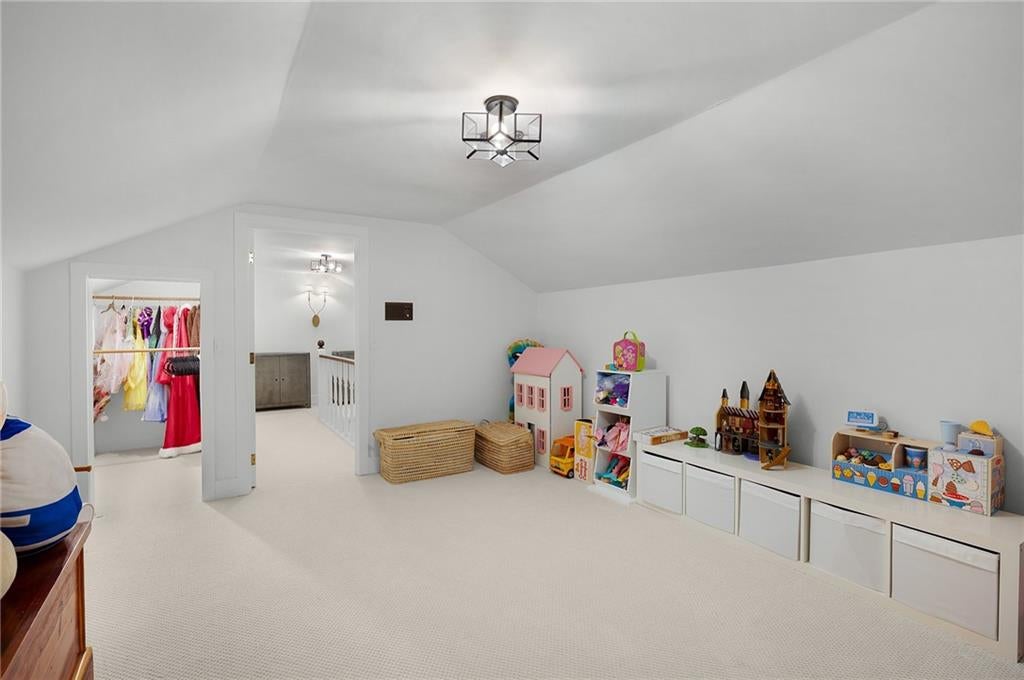 Calhoun, Georgia, 30701, United States, 4 Bedrooms Bedrooms, ,4 BathroomsBathrooms,Residential,For Sale,2005129