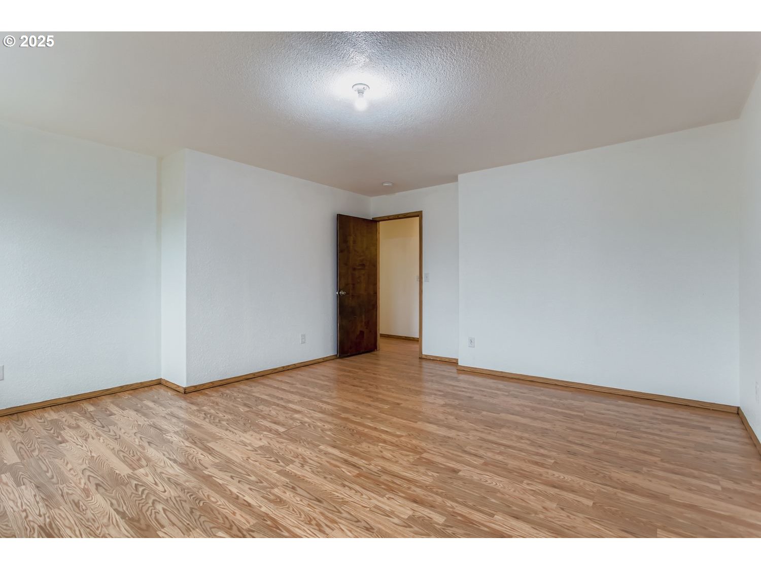 Vancouver, Washington, 98661, United States, 4 Bedrooms Bedrooms, ,2 BathroomsBathrooms,Residential,For Sale,1974526