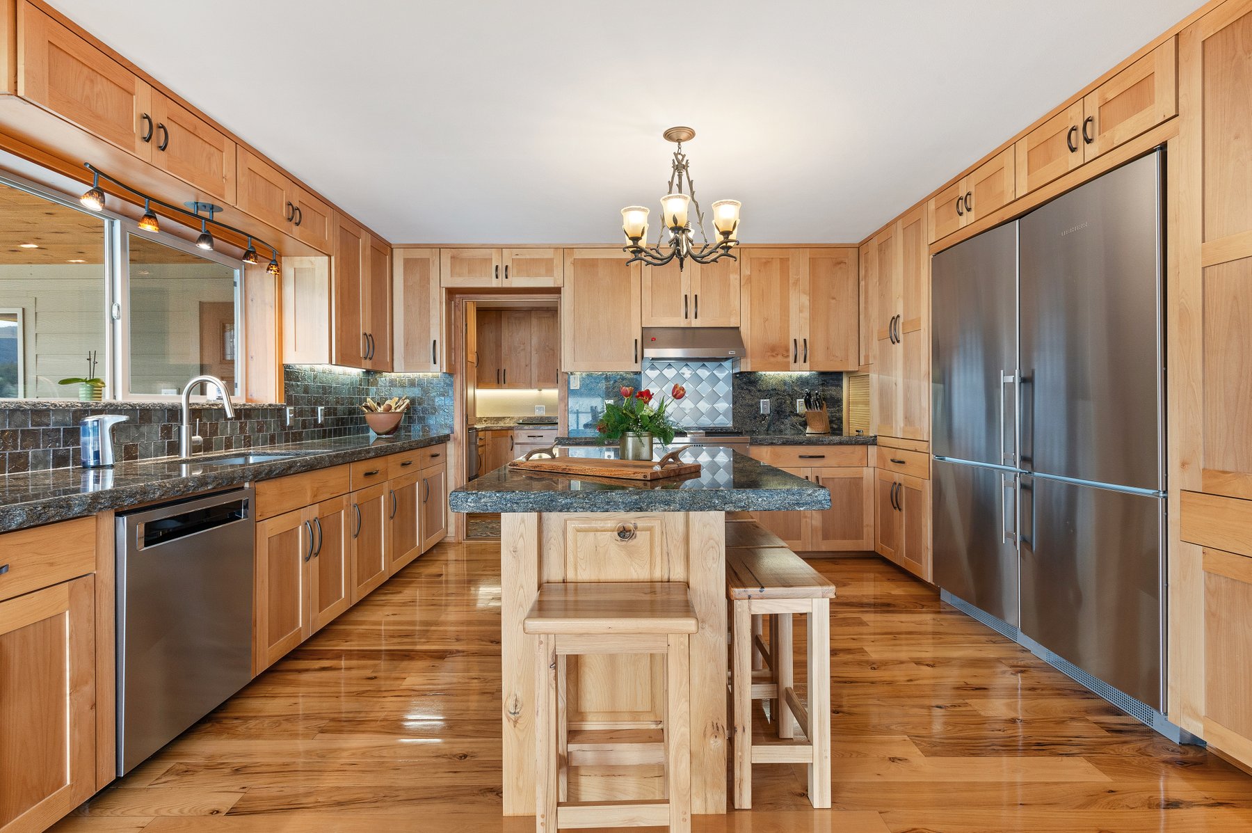 Sagle, Idaho, 83860, United States, 6 Bedrooms Bedrooms, ,5 BathroomsBathrooms,Residential,For Sale,1763487