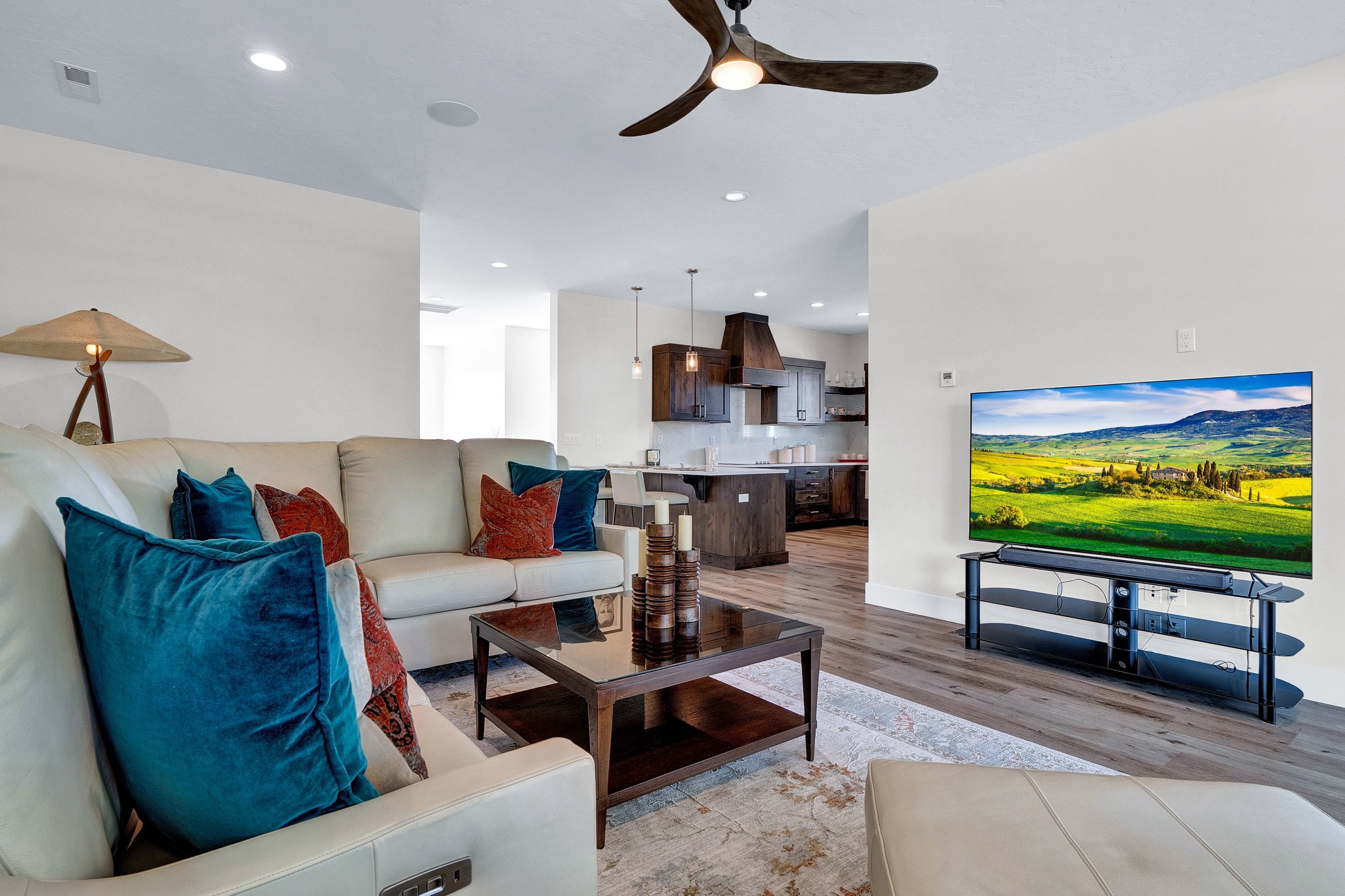  Refined Half-Acre Estate with Dual Kitchens & Open Space Backdrop - 物件實景