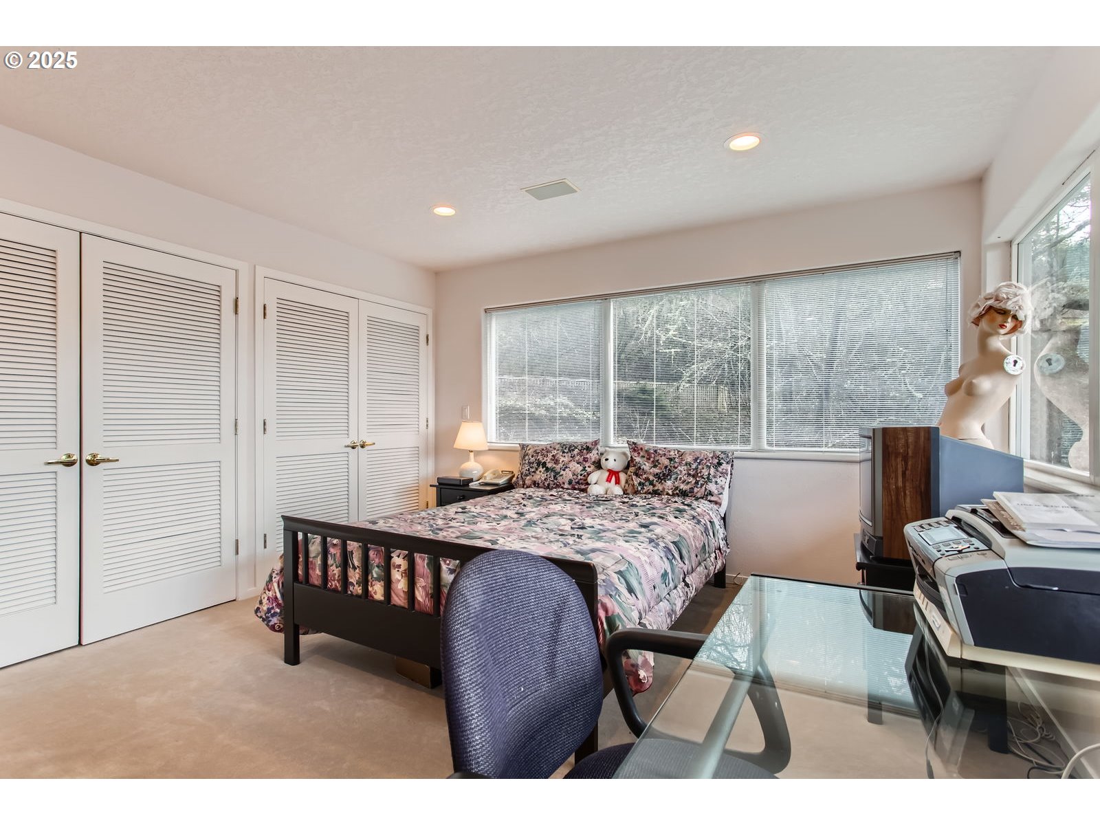 Portland, Oregon, 97229, United States, 3 Bedrooms Bedrooms, ,4 BathroomsBathrooms,Residential,For Sale,1982517