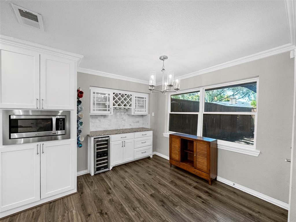 Dallas, Texas, 75229, United States, 3 Bedrooms Bedrooms, ,3 BathroomsBathrooms,Residential,For Sale,1912559