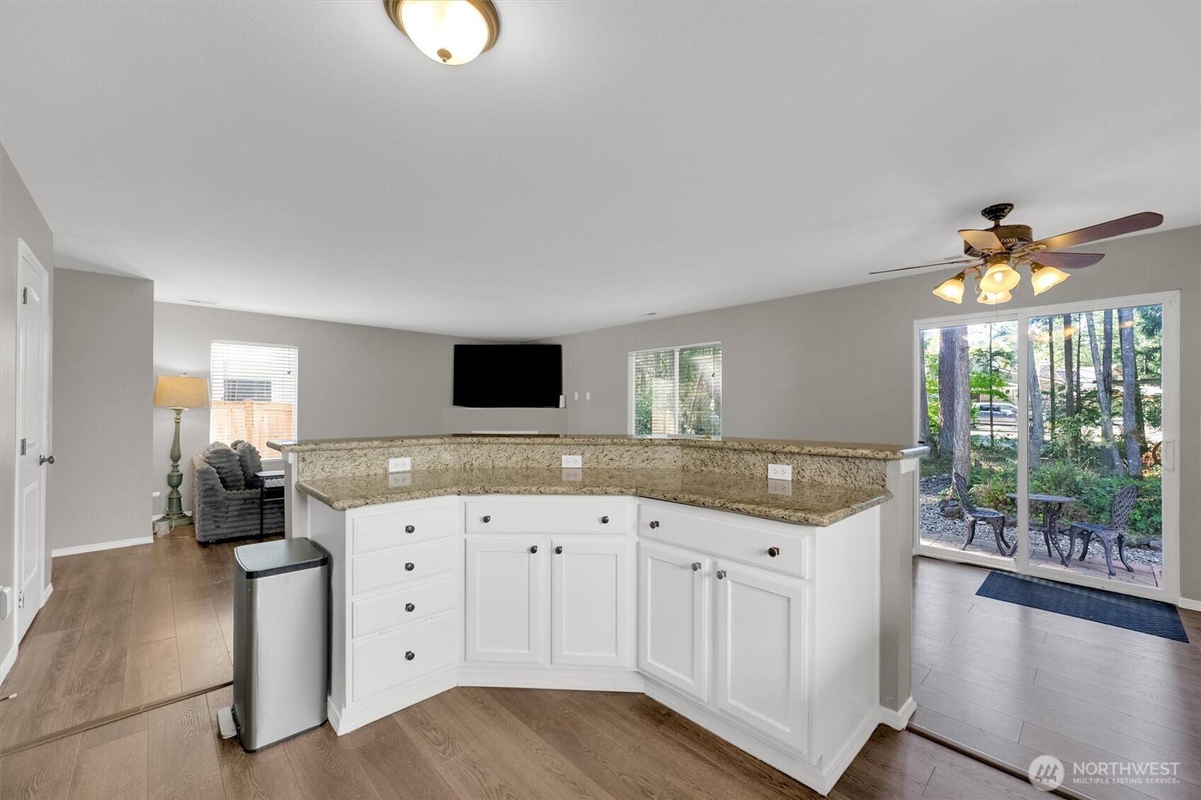 Puyallup, Washington, 98374, United States, 4 Bedrooms Bedrooms, ,3 BathroomsBathrooms,Residential,For Sale,1899672