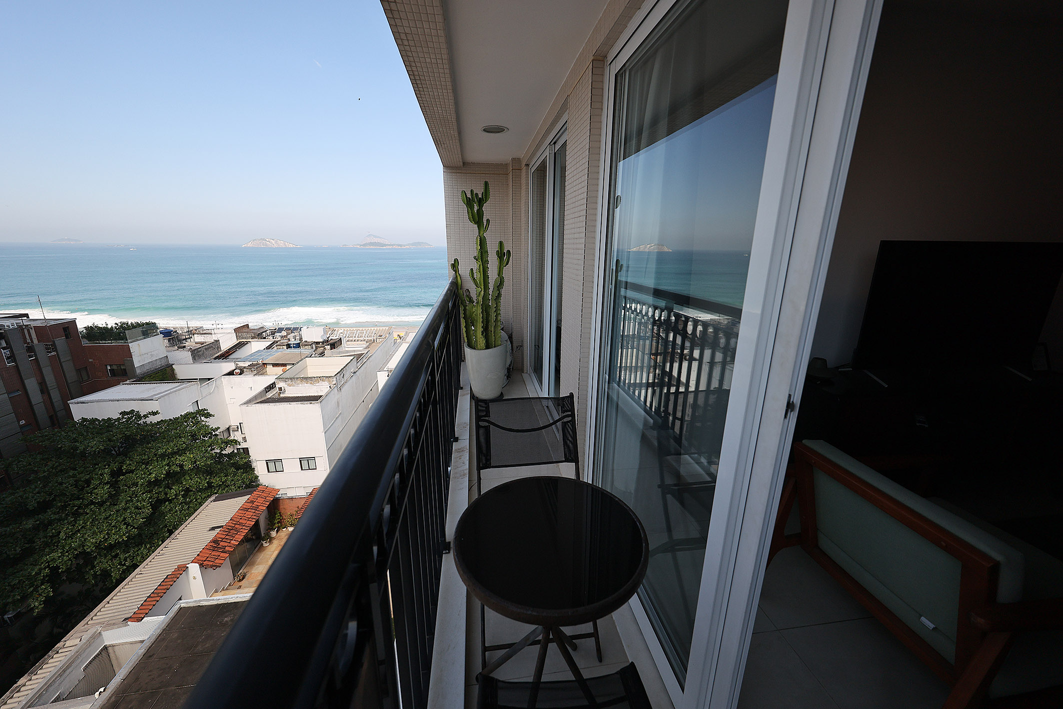  Apartment with Exclusive Services One Block from the Beach in Ipanema - 物件實景