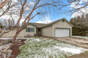 Coeur D'alene, Idaho, 83815, United States, 5 Bedrooms Bedrooms, ,3 BathroomsBathrooms,Residential,For Sale,1708478