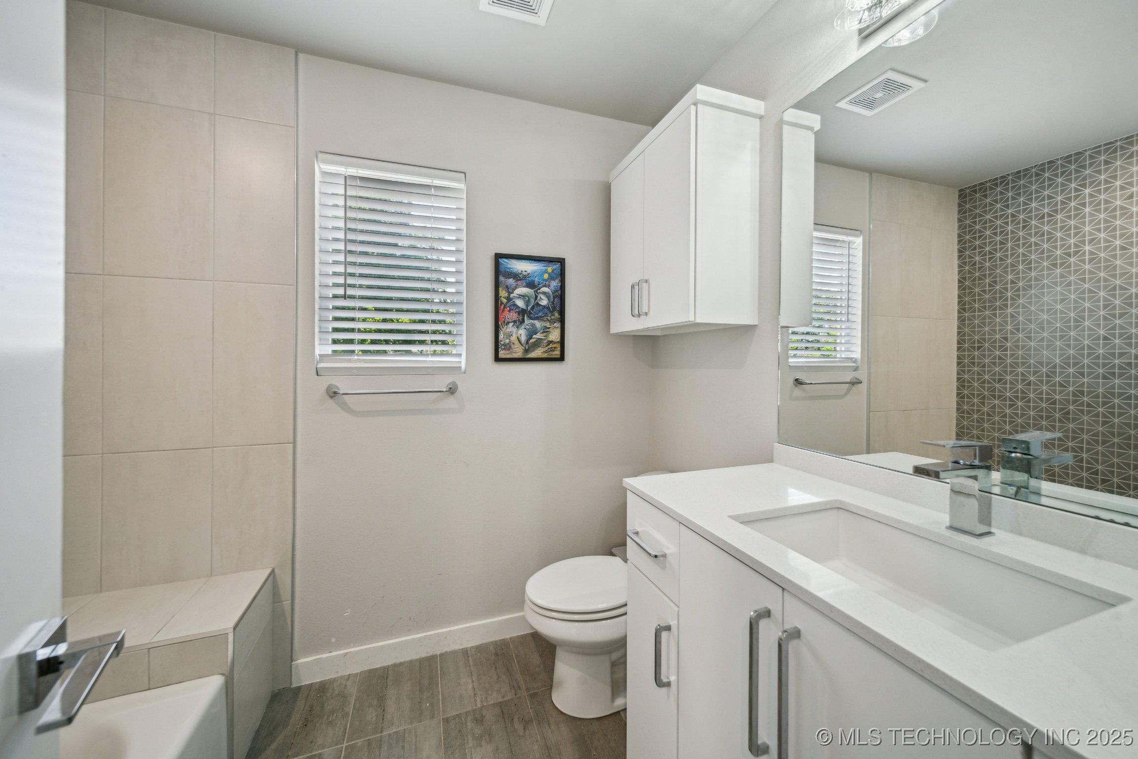Tulsa, Oklahoma, 74105, United States, 4 Bedrooms Bedrooms, ,5 BathroomsBathrooms,Residential,For Sale,1827808