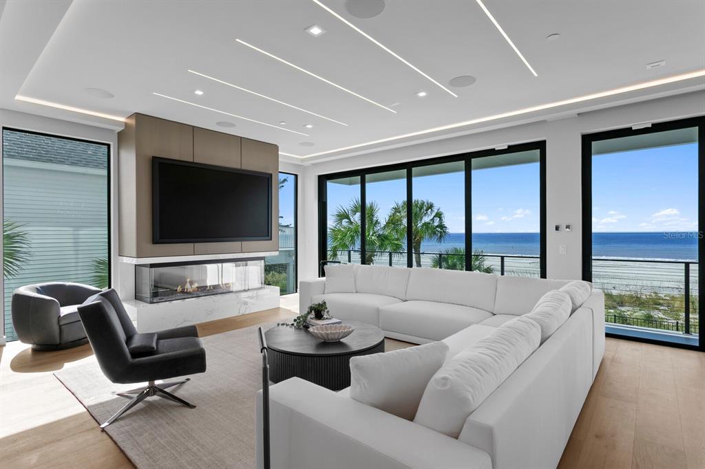 Indian Rocks Beach, Florida, 33785, United States, 8 Bedrooms Bedrooms, ,11 BathroomsBathrooms,Residential,For Sale,1997282