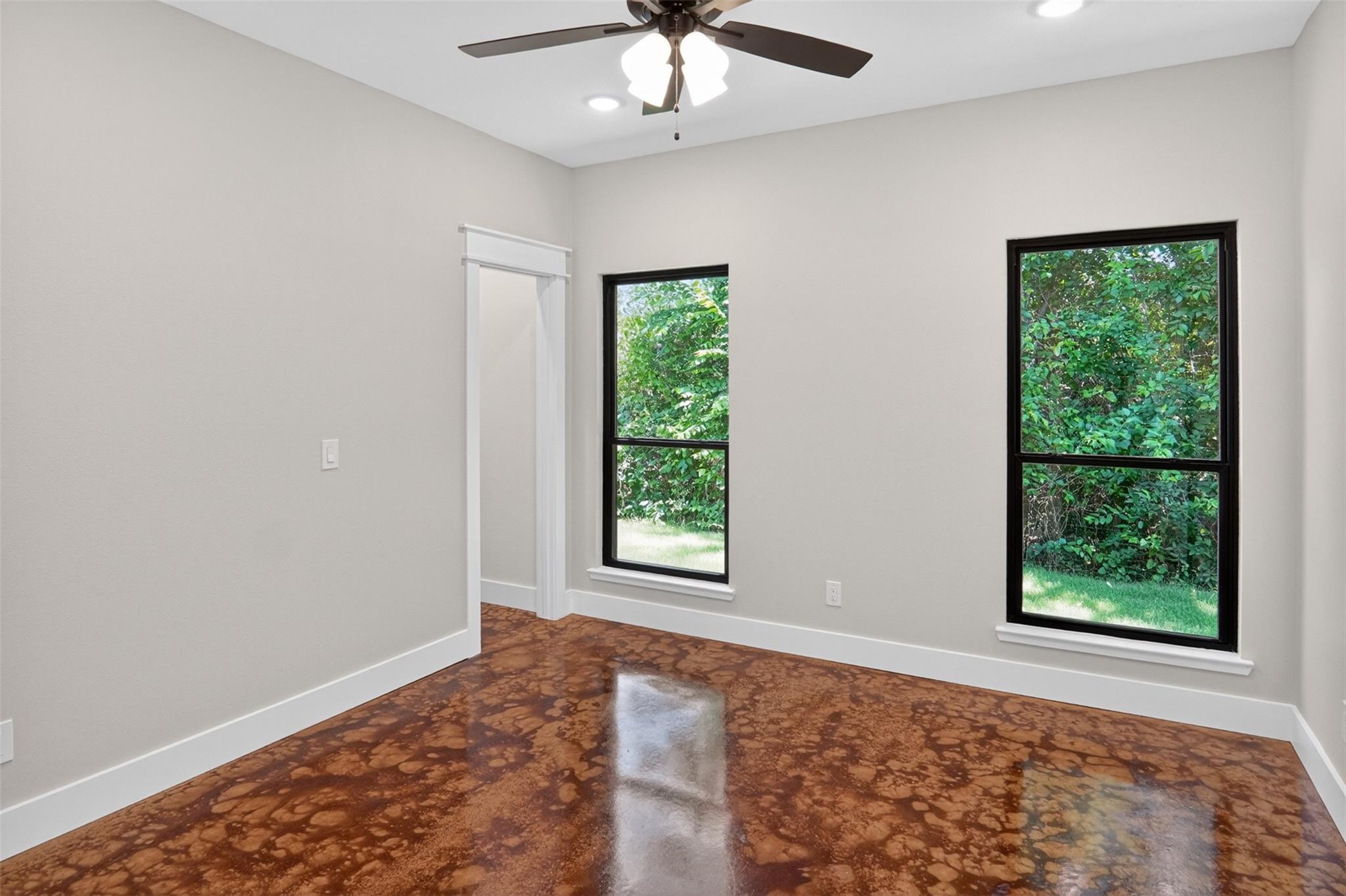 Paris, Texas, 75462, United States, 4 Bedrooms Bedrooms, ,4 BathroomsBathrooms,Residential,For Sale,2049414