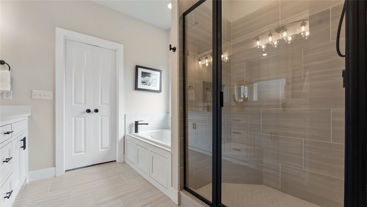 Bentonville, Arkansas, 72713, United States, 4 Bedrooms Bedrooms, ,3 BathroomsBathrooms,Residential,For Sale,1989403