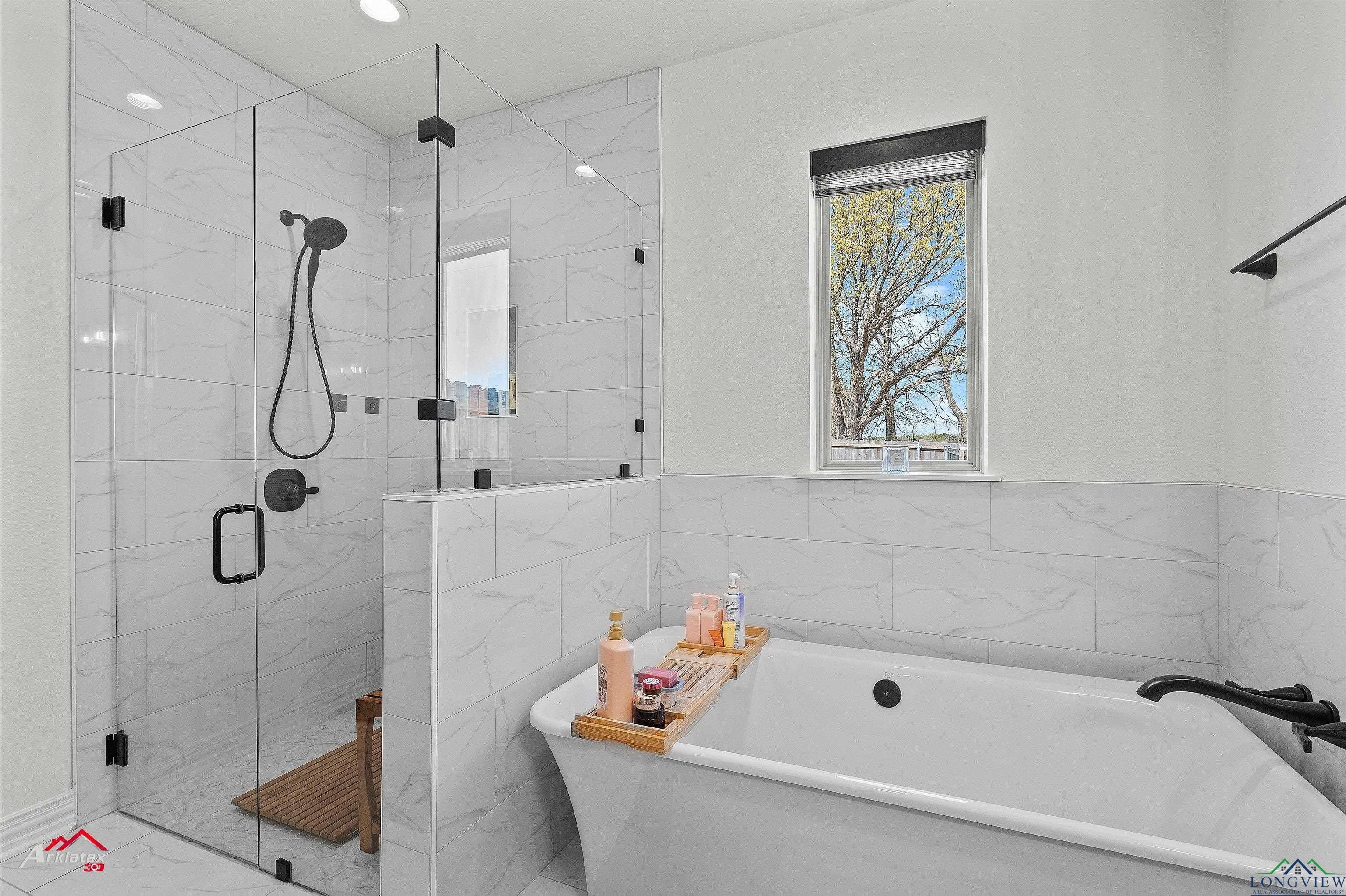 Hallsville, Texas, 75650-3511, United States, 4 Bedrooms Bedrooms, ,3 BathroomsBathrooms,Residential,For Sale,1980280