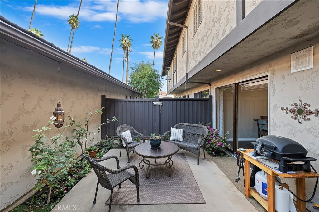 Sierra Madre, California, 91024, United States, 2 Bedrooms Bedrooms, ,3 BathroomsBathrooms,Residential,For Sale,1992859