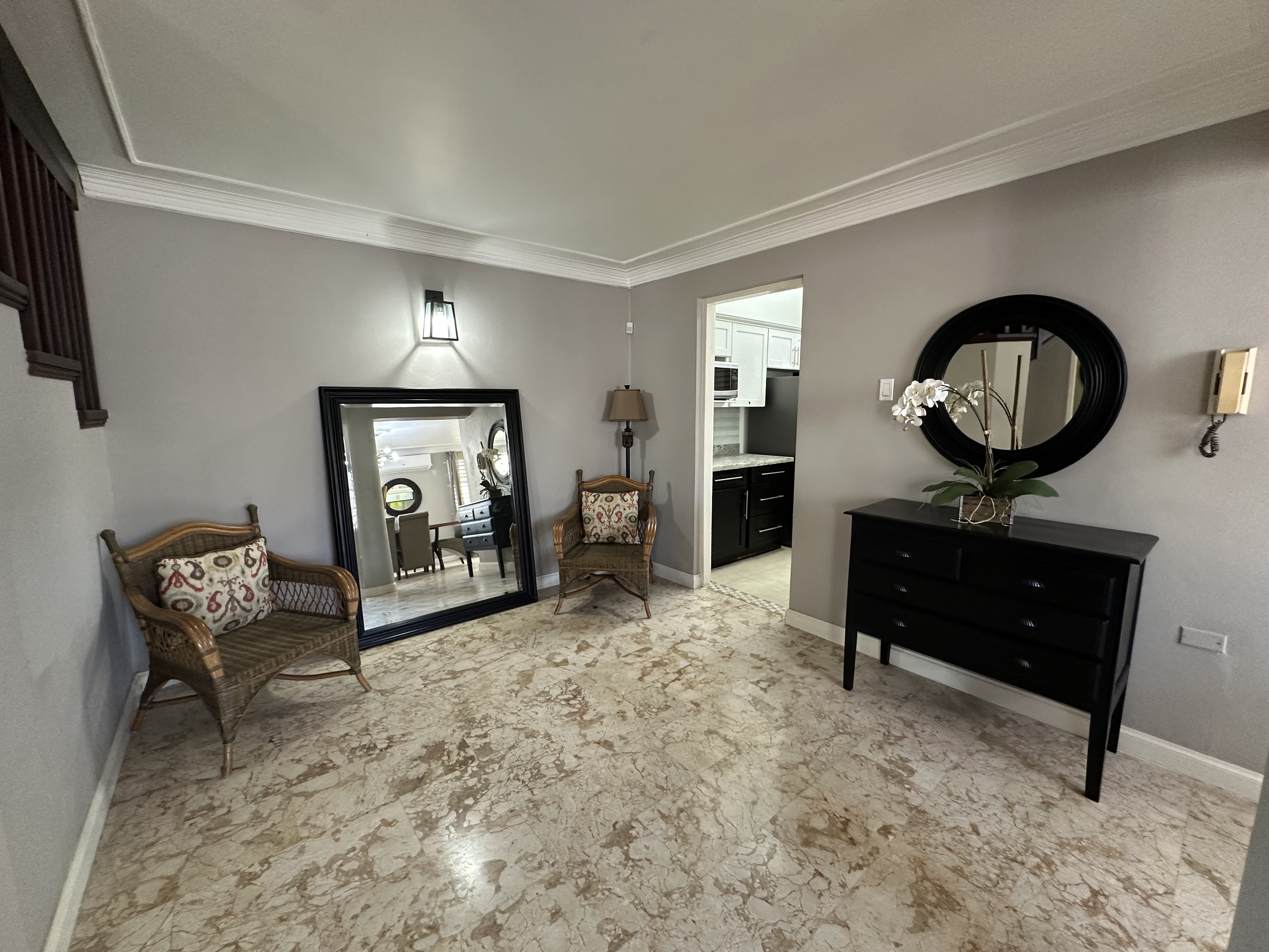 Kingston 6, JM, 3 Bedrooms Bedrooms, ,4 BathroomsBathrooms,Residential,For Sale,1901284