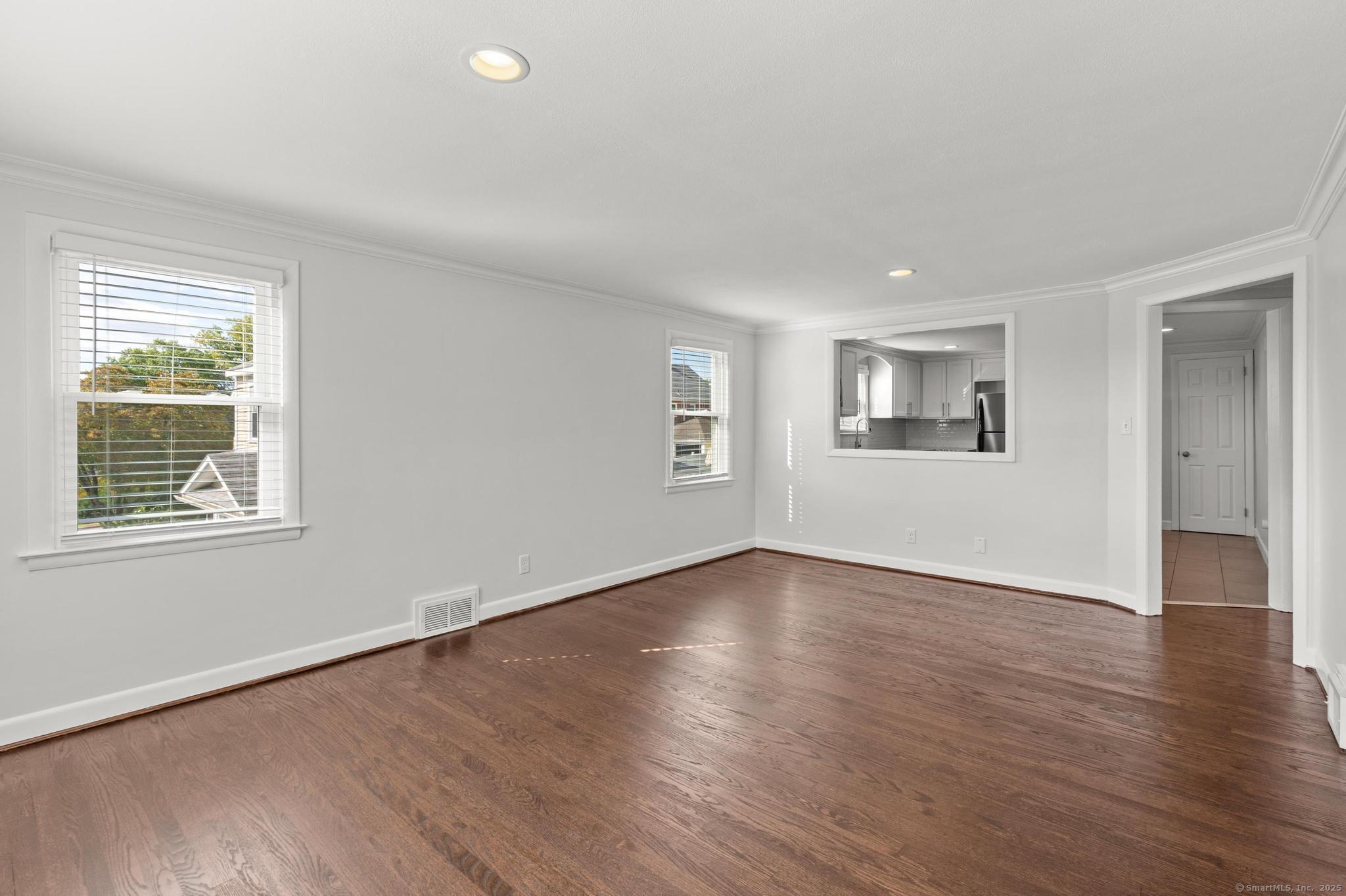 West Hartford, Connecticut, 06119, United States, 4 Bedrooms Bedrooms, ,2 BathroomsBathrooms,Residential,For Sale,1934206