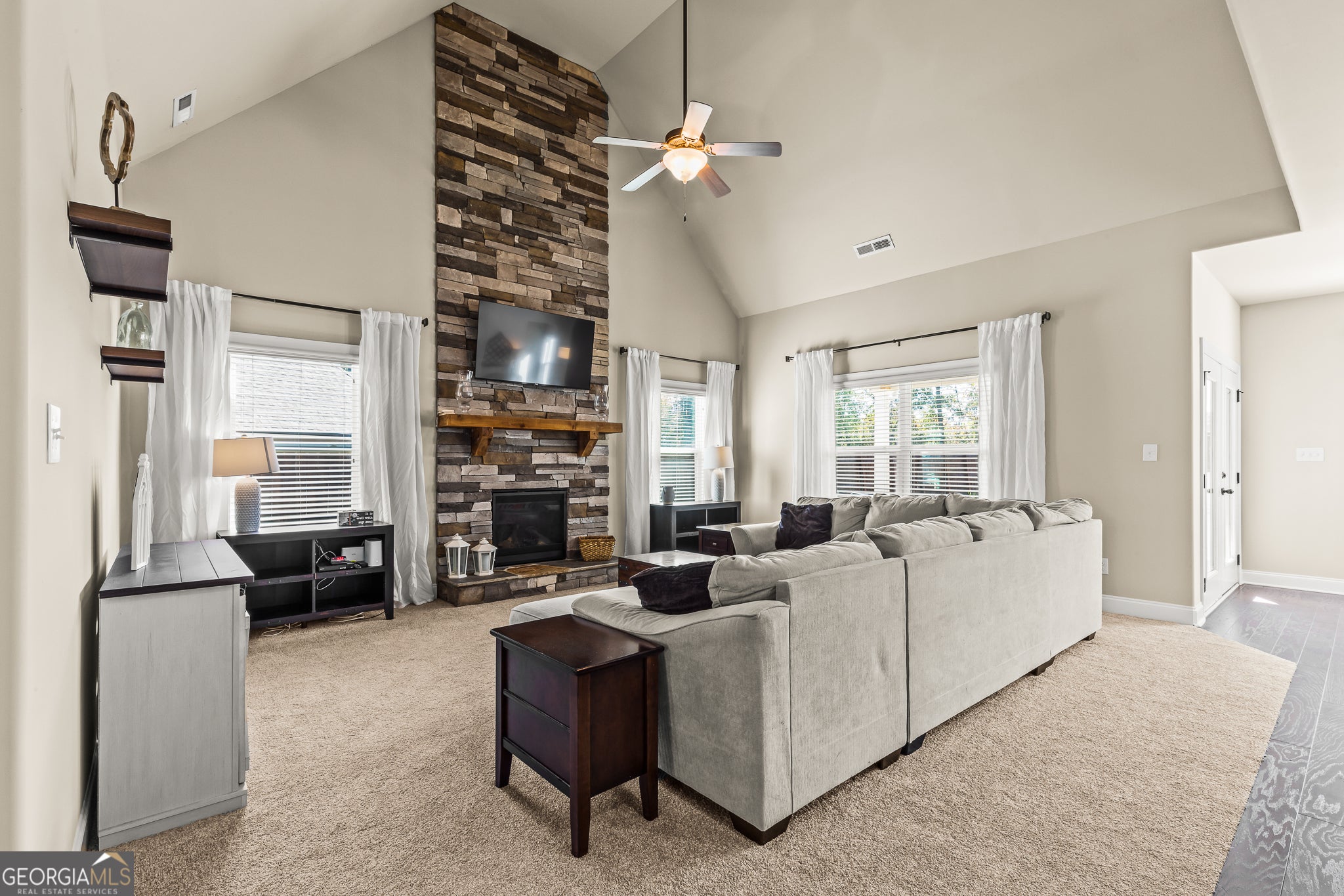 Senoia, Georgia, 30276, United States, 4 Bedrooms Bedrooms, ,3 BathroomsBathrooms,Residential,For Sale,1990817