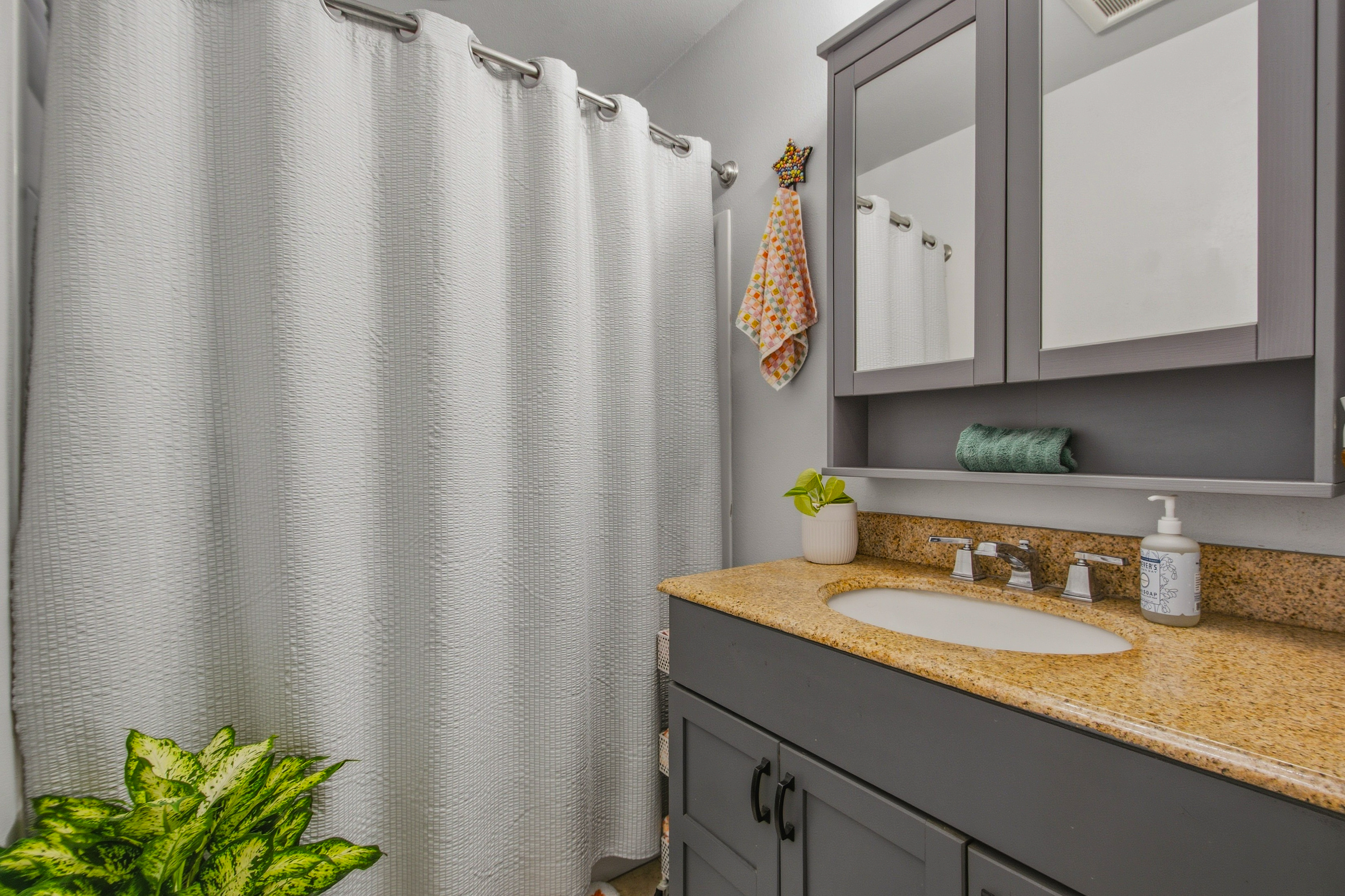  8172 Kiner Drive, Huntington Beach, CA 92646 - 物件實景