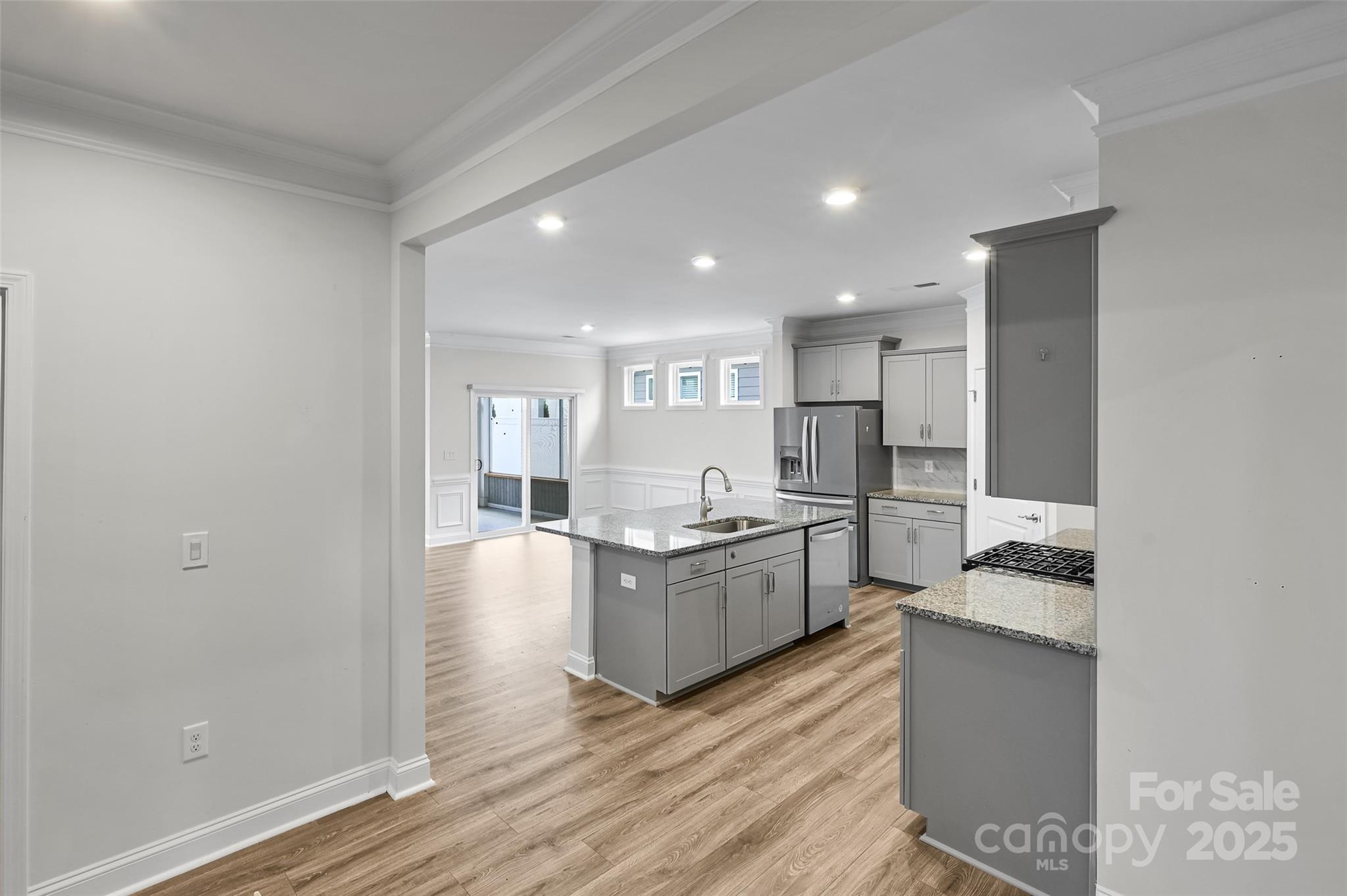 Hendersonville, North Carolina, 28792, United States, 3 Bedrooms Bedrooms, ,3 BathroomsBathrooms,Residential,For Sale,1927373