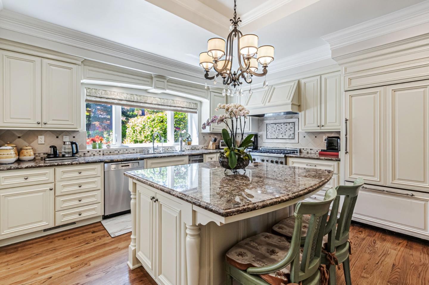 Saratoga, California, 95070, United States, 5 Bedrooms Bedrooms, ,6 BathroomsBathrooms,Residential,For Sale,1891032