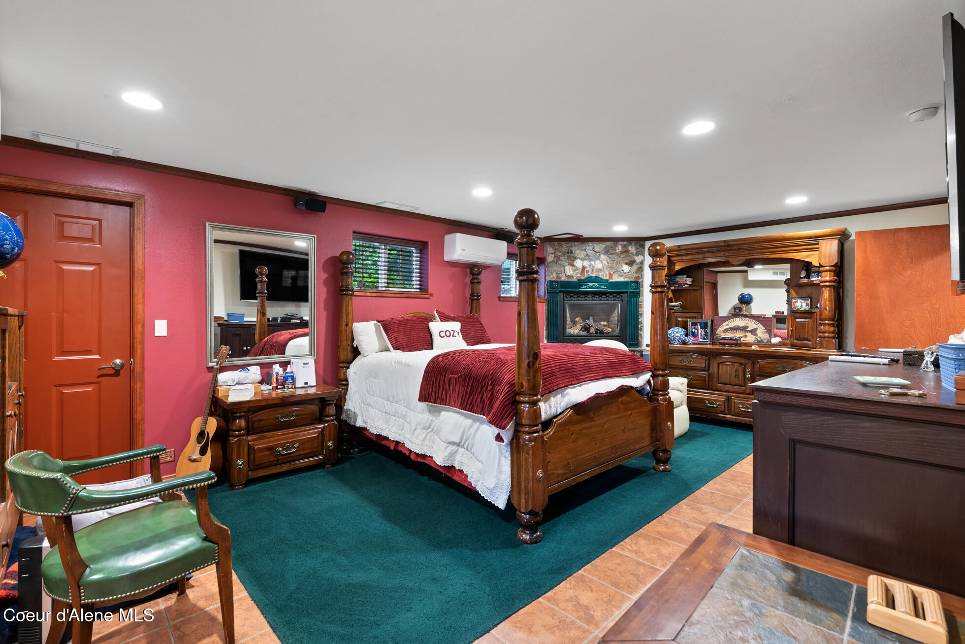 Newport, Washington, 99156, United States, 3 Bedrooms Bedrooms, ,3 BathroomsBathrooms,Residential,For Sale,1900735