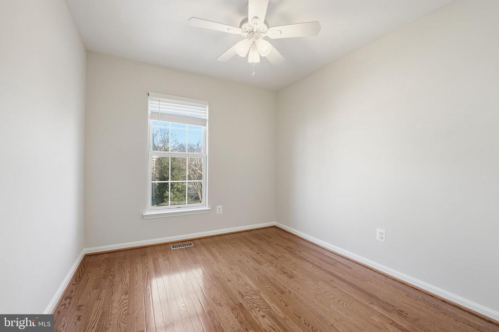 Sterling, Virginia, 20166, United States, 3 Bedrooms Bedrooms, ,3 BathroomsBathrooms,Residential,For Sale,2010365