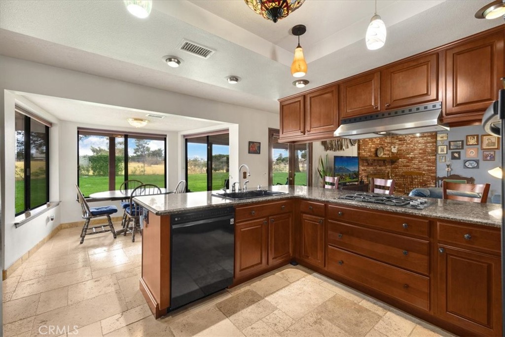 Hesperia, California, 92345, United States, 6 Bedrooms Bedrooms, ,4 BathroomsBathrooms,Residential,For Sale,1942920