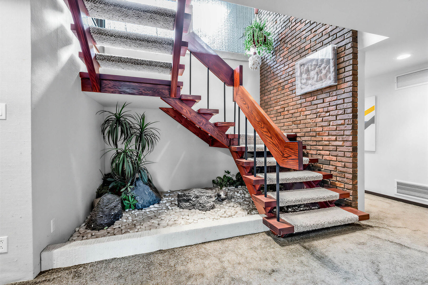  Bridal Path Bungalow - 物件實景