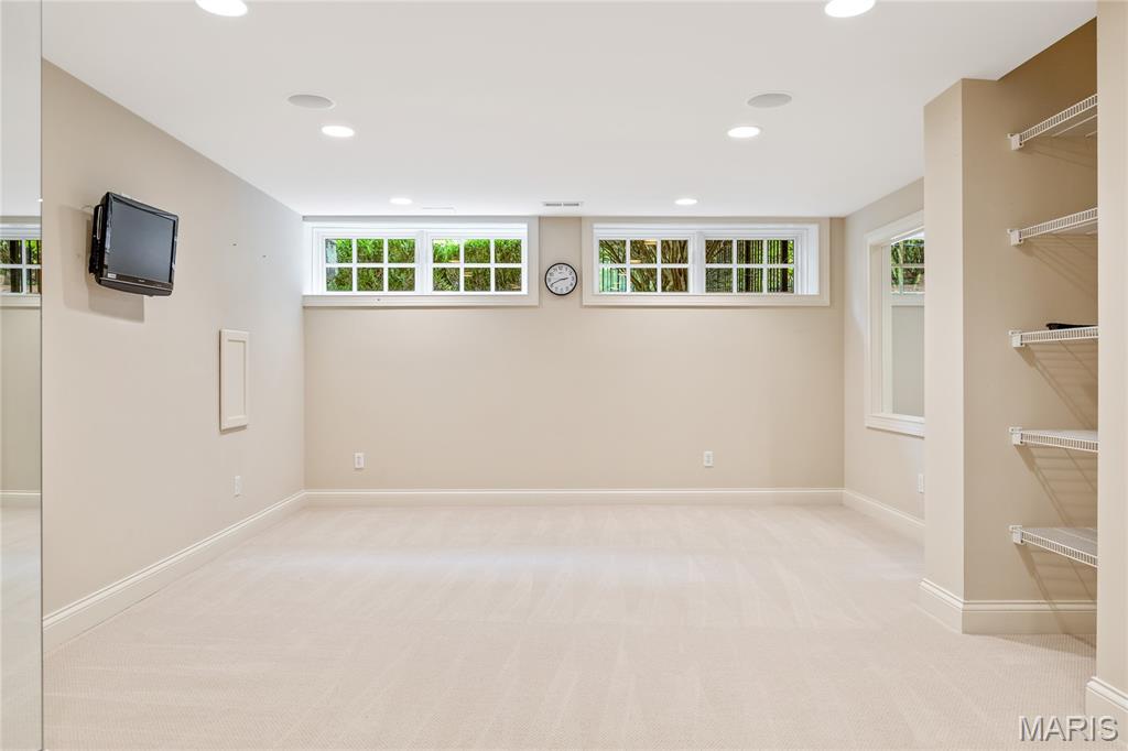 Town and Country, Missouri, 63141, United States, 5 Bedrooms Bedrooms, ,7 BathroomsBathrooms,Residential,For Sale,1966685