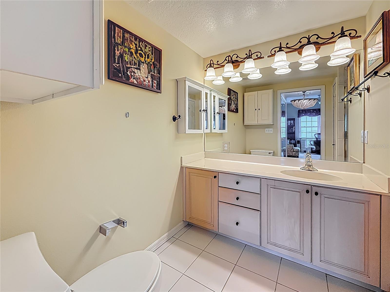 Madeira Beach, Florida, 33708, United States, 2 Bedrooms Bedrooms, ,2 BathroomsBathrooms,Residential,For Sale,1981210