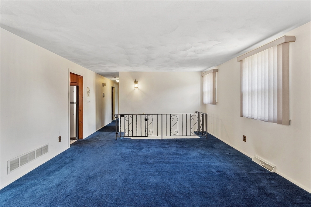 Peabody, Massachusetts, 01960, United States, 4 Bedrooms Bedrooms, ,2 BathroomsBathrooms,Residential,For Sale,1939511