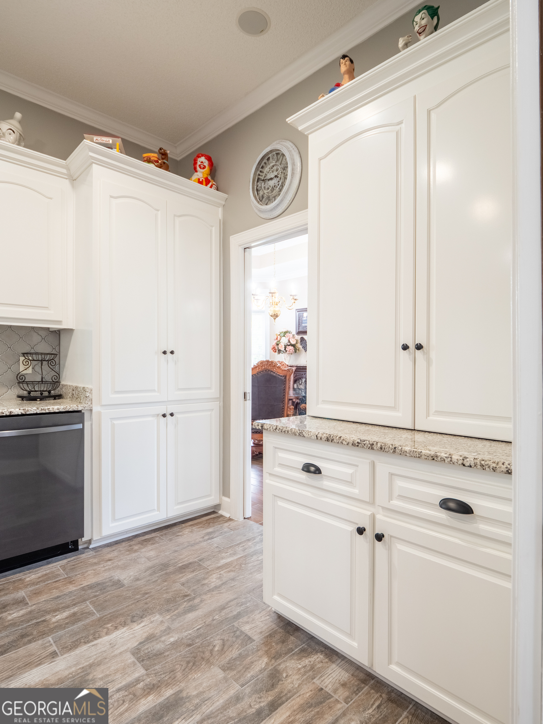 Valdosta, Georgia, 31601, United States, 3 Bedrooms Bedrooms, ,4 BathroomsBathrooms,Residential,For Sale,1836359