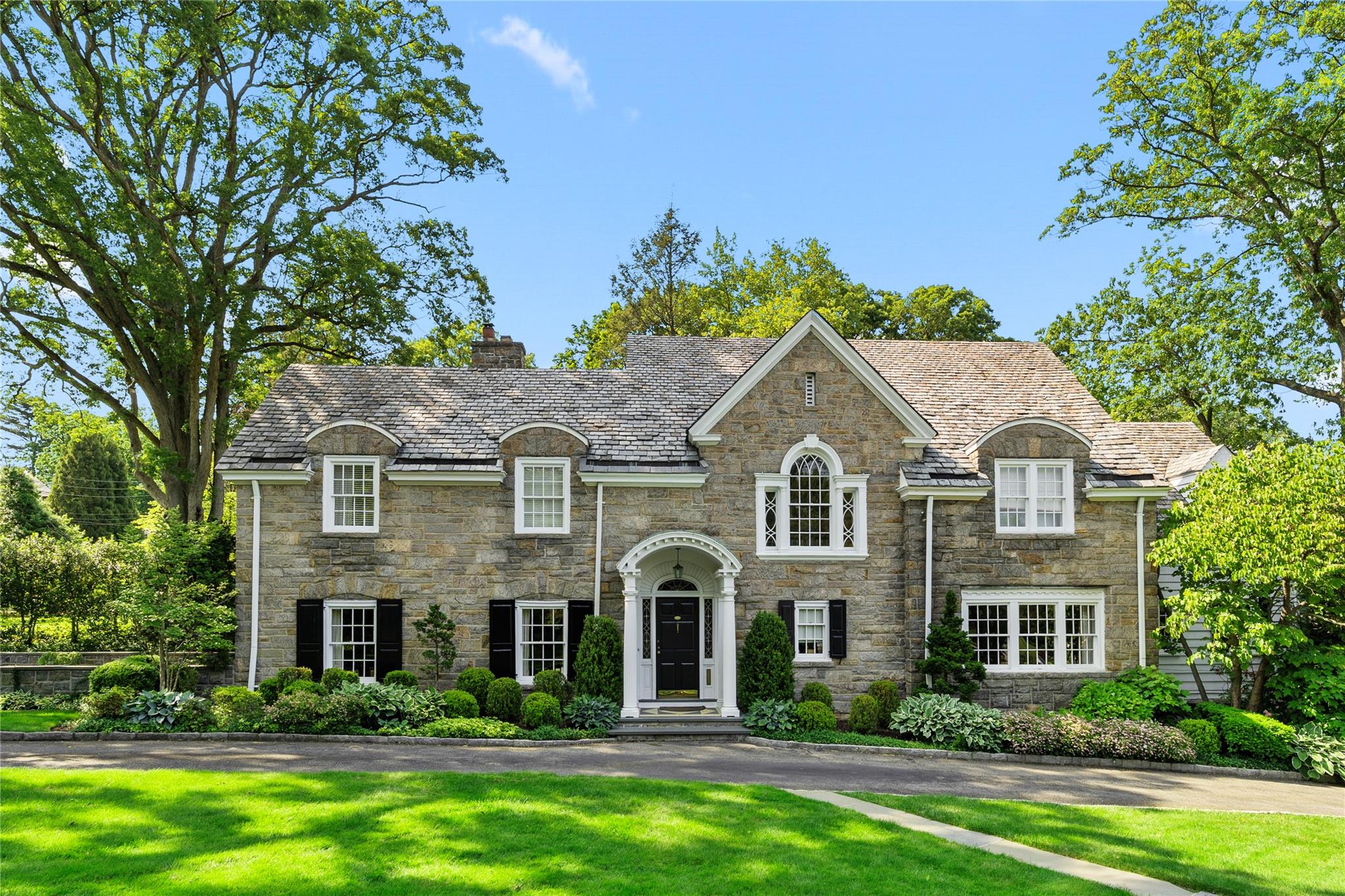 Bronxville, New York, 10708, United States, 5 Bedrooms Bedrooms, ,6 BathroomsBathrooms,Residential,For Sale,1732022