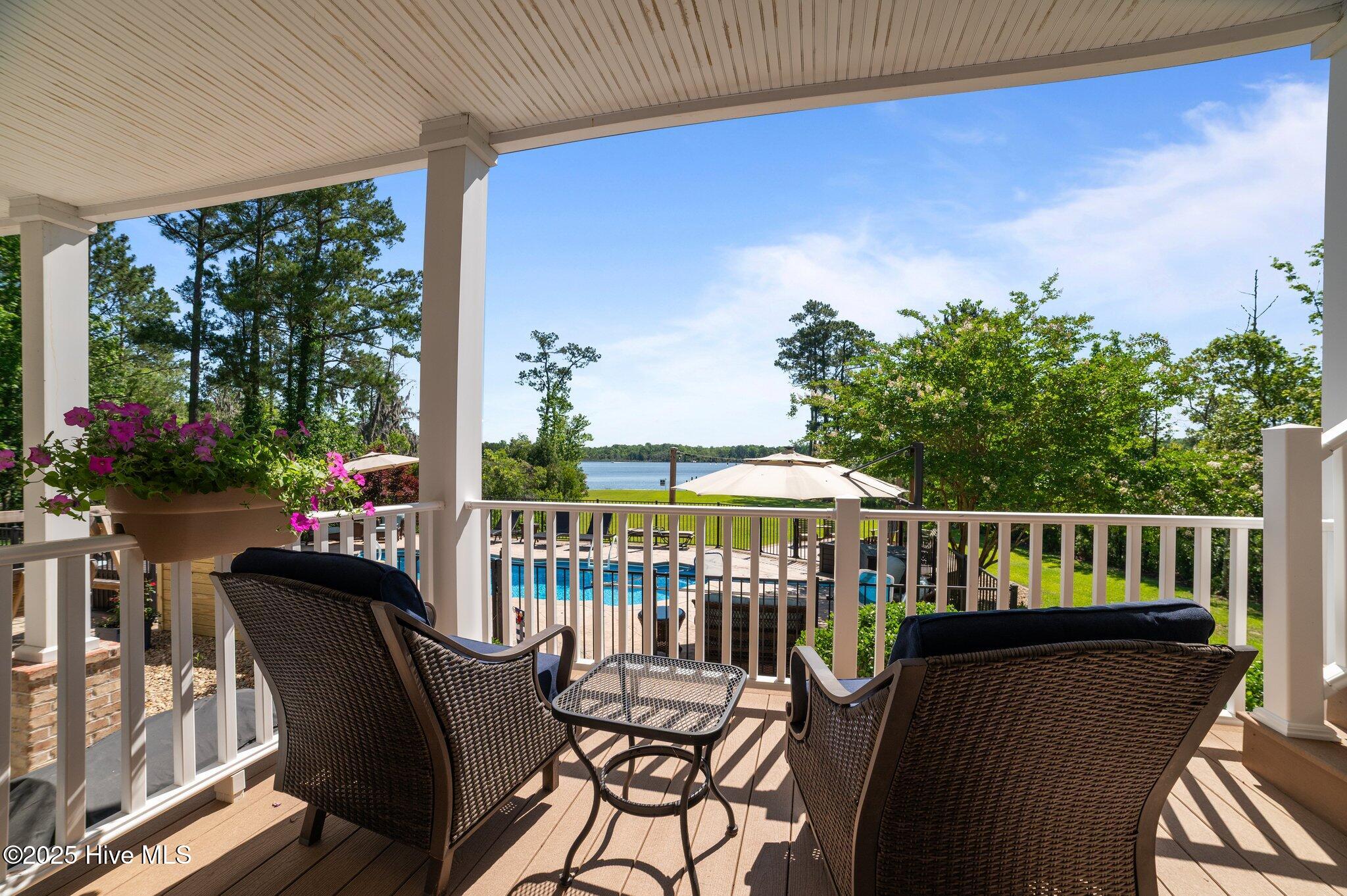 Chocowinity, North Carolina, 27817, United States, 4 Bedrooms Bedrooms, ,5 BathroomsBathrooms,Residential,For Sale,1827727