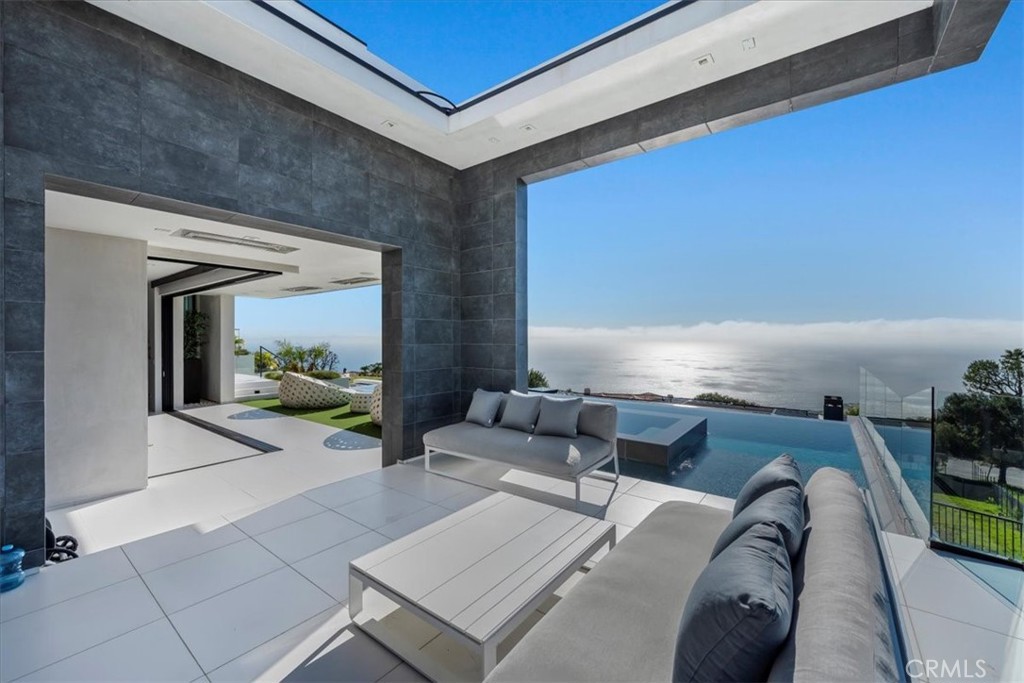 2935 Vista Del Mar, Rancho Palos Verdes, California, 90275, United States, 5 Bedrooms Bedrooms, ,6 BathroomsBathrooms,Residential,For Sale,2935 Vista Del Mar,1608730