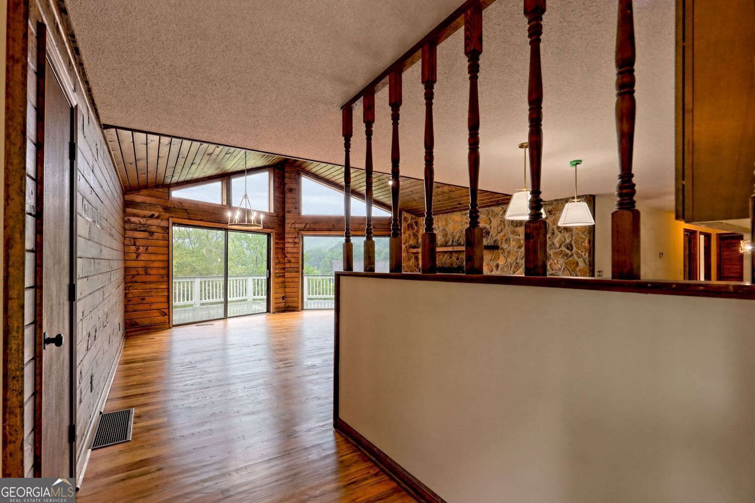 Dillard, Georgia, 30537, United States, 3 Bedrooms Bedrooms, ,2 BathroomsBathrooms,Residential,For Sale,1913990