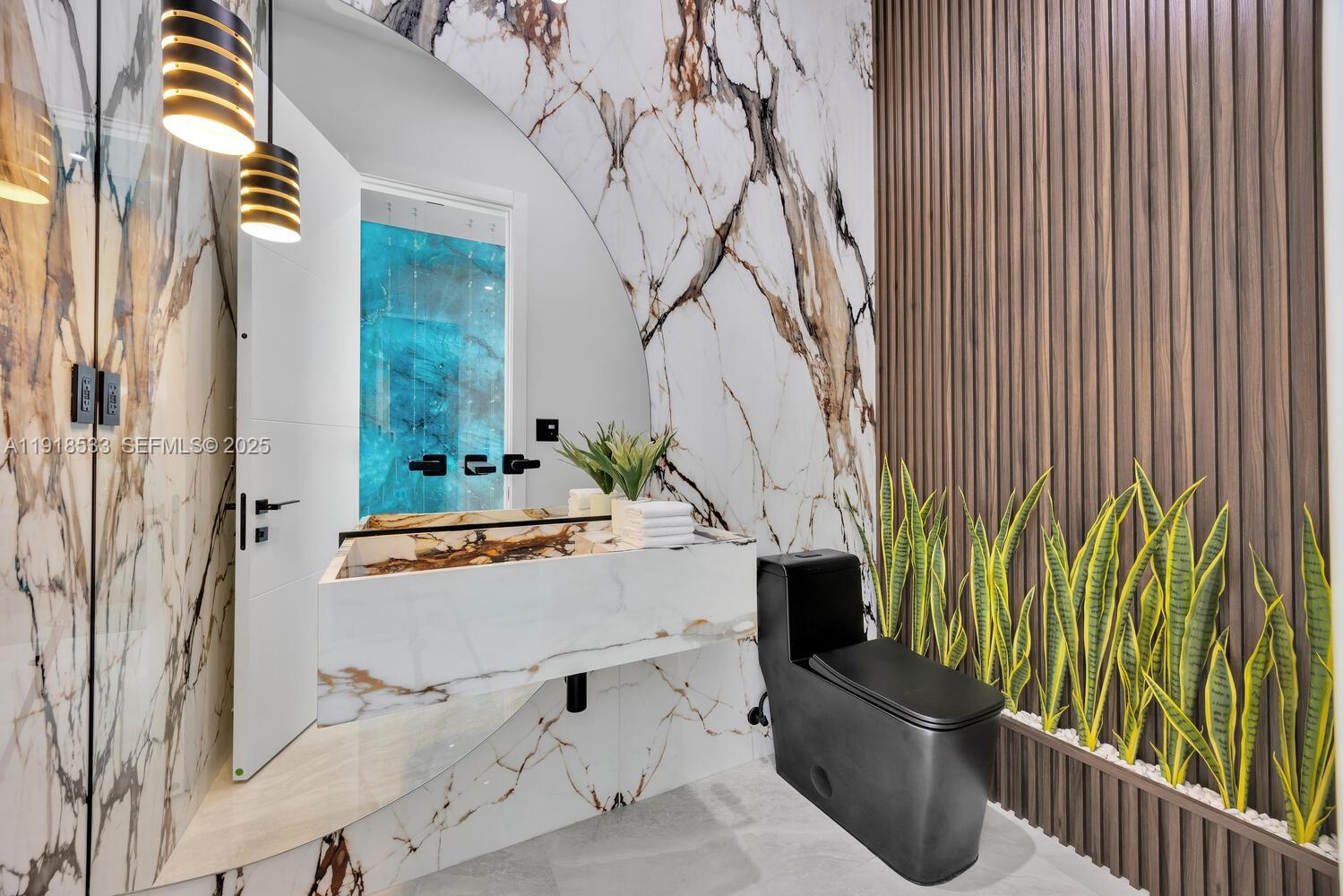 Miami, Florida, 33173, United States, 6 Bedrooms Bedrooms, ,7 BathroomsBathrooms,Residential,For Sale,2001798