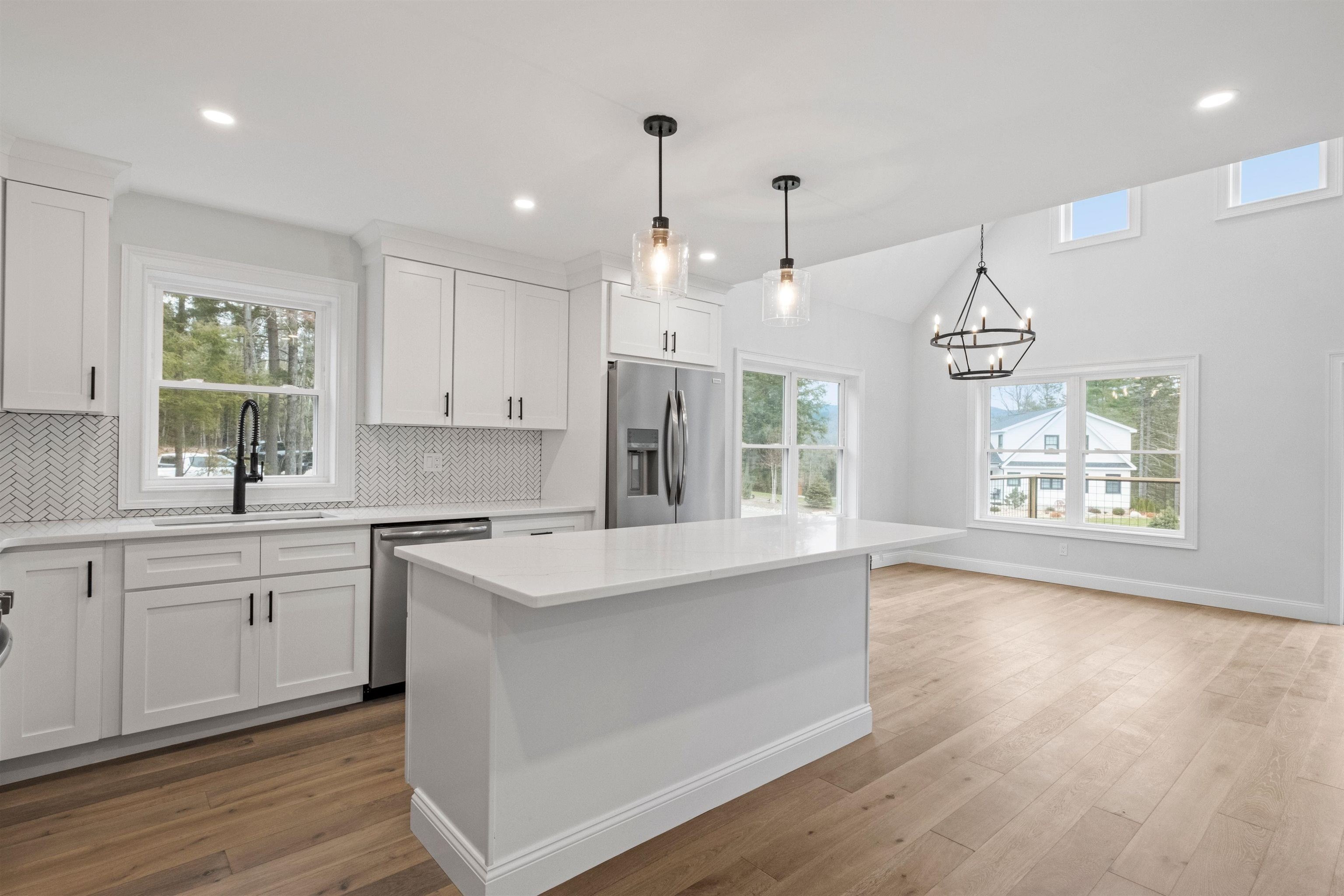 Thornton, New Hampshire, 03285, United States, 3 Bedrooms Bedrooms, ,3 BathroomsBathrooms,Residential,For Sale,1928868