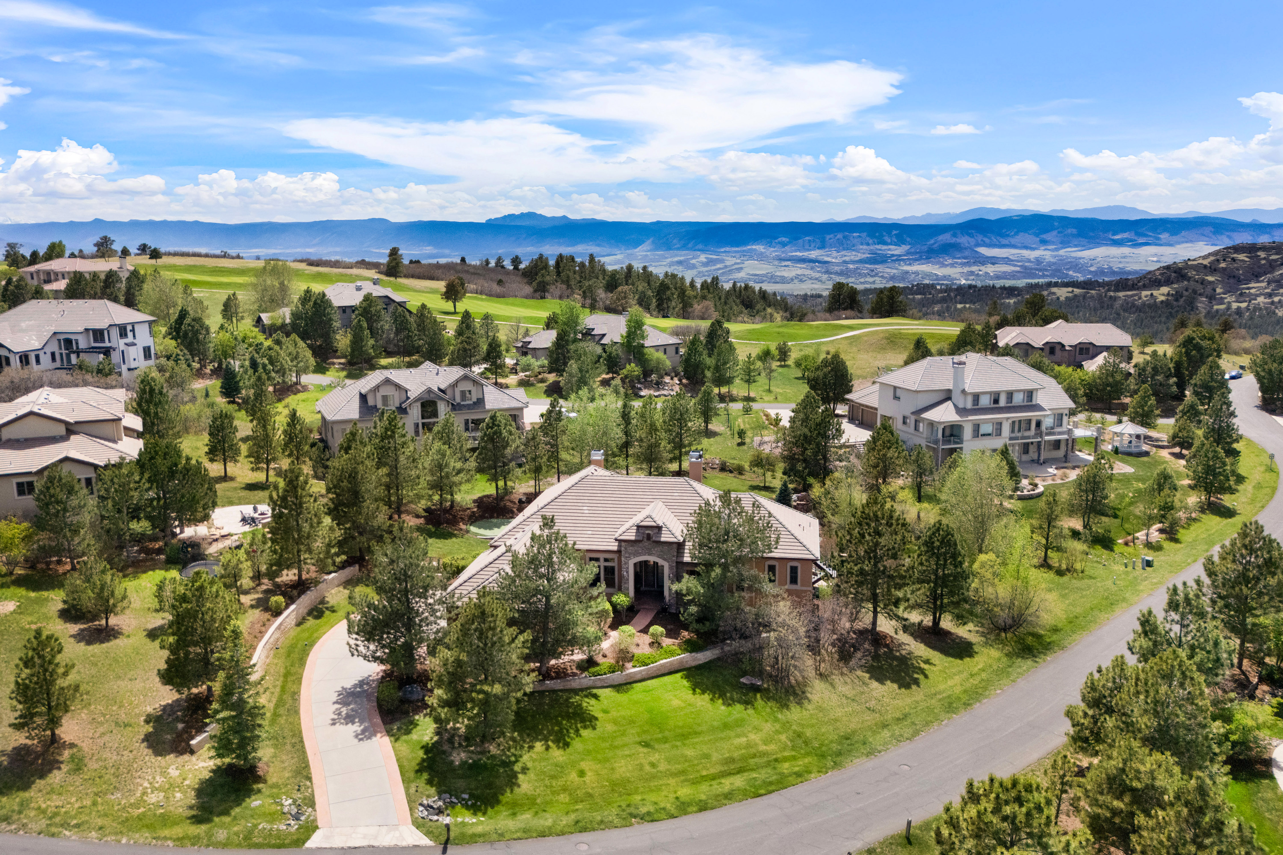  Exceptional ranch-style home in the prestigious gated golf course community - 物件實景