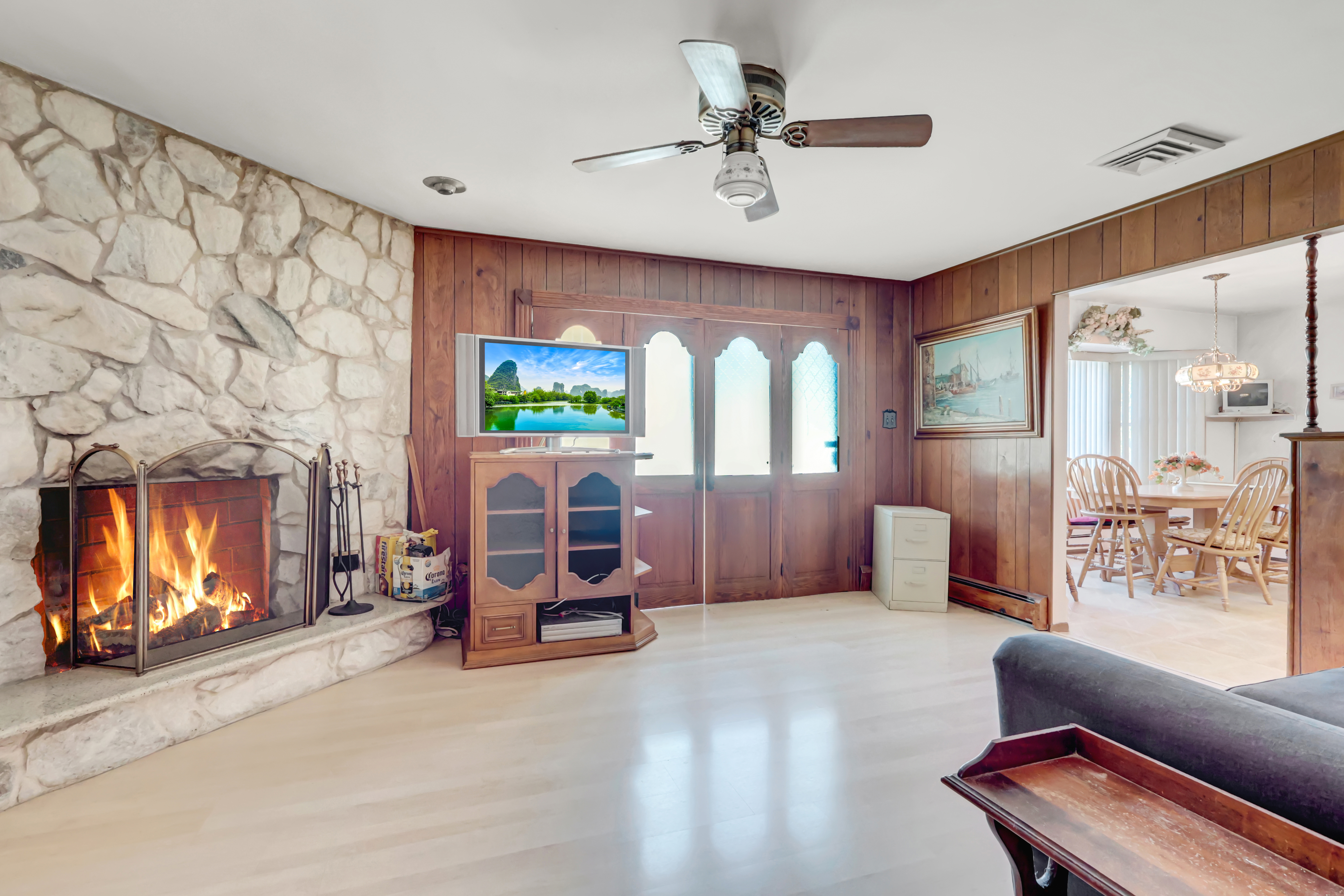 West Babylon, New York, 11704, United States, 3 Bedrooms Bedrooms, ,3 BathroomsBathrooms,Residential,For Sale,1977604