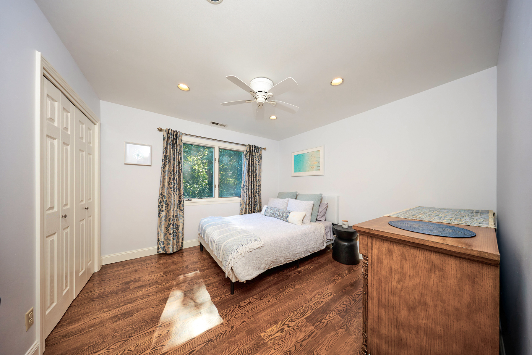  Bight, Beautiful Colonial Style Home in Weston - 物件實景